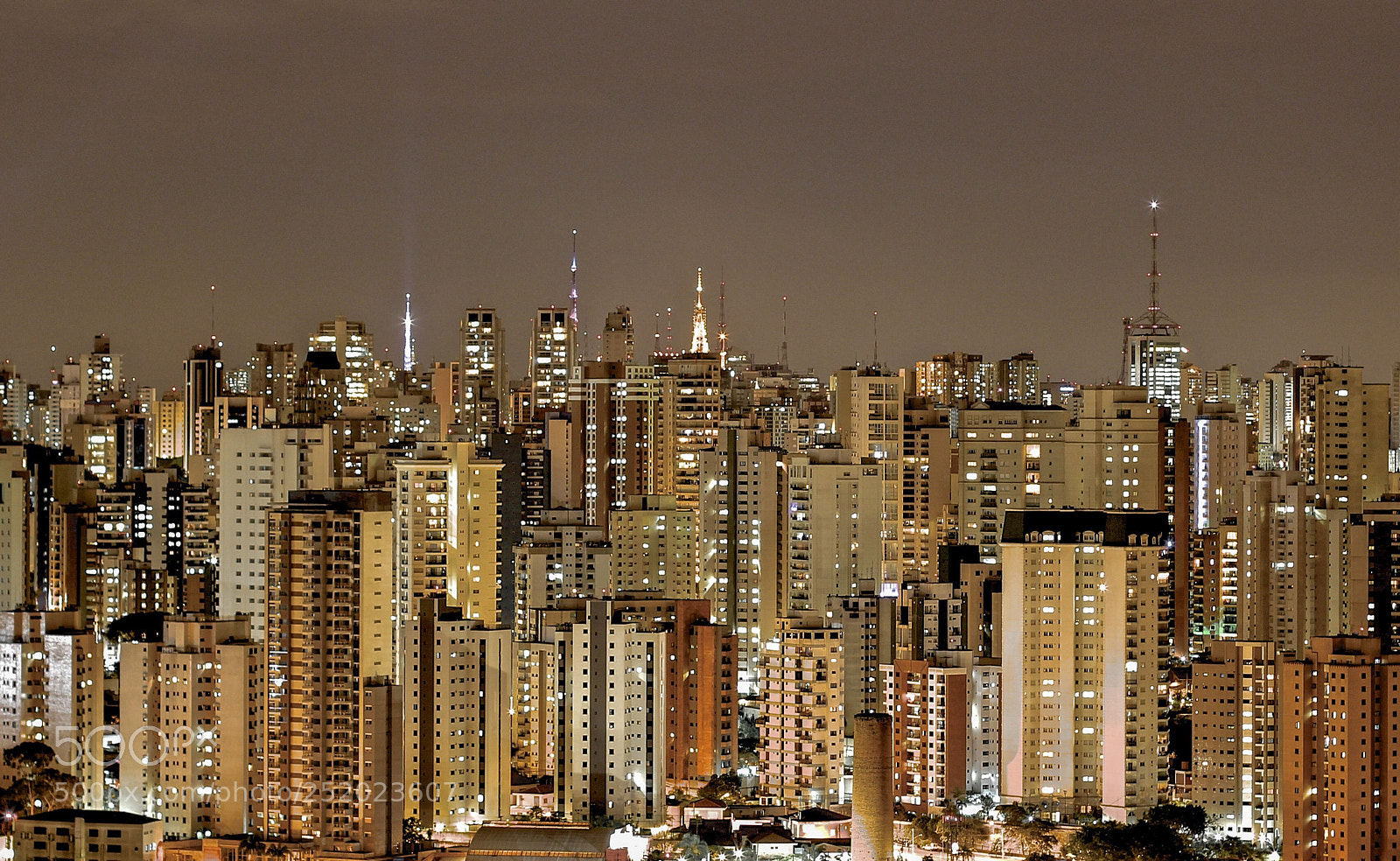 Canon EOS 650D (EOS Rebel T4i / EOS Kiss X6i) sample photo. Big city lights photography