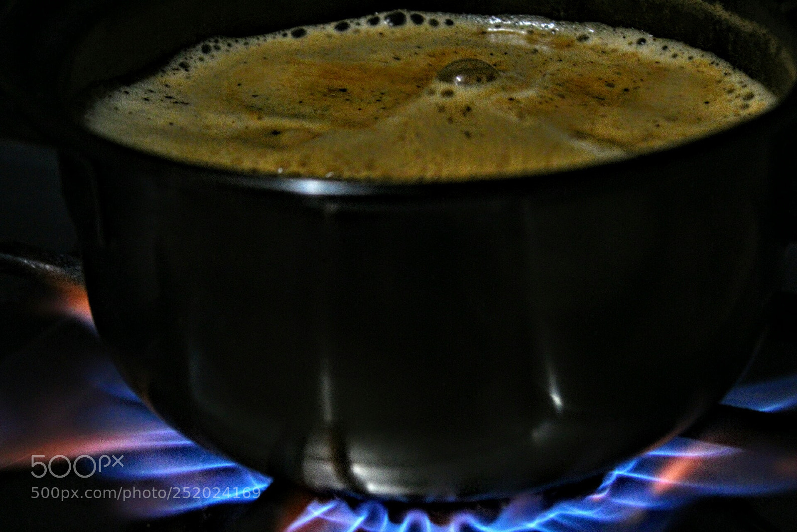Canon EOS 1300D (EOS Rebel T6 / EOS Kiss X80) sample photo. Pakistani chai photography