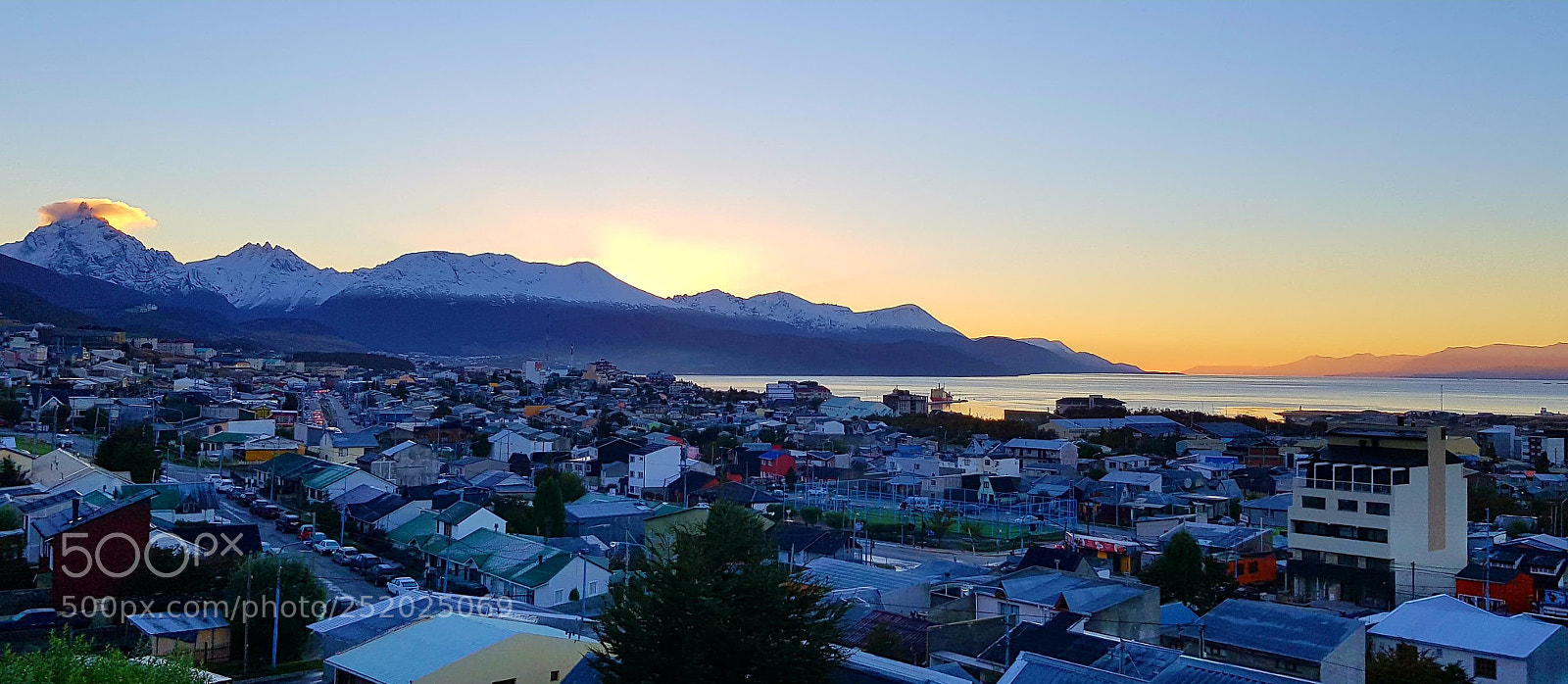 Samsung Galaxy S8 sample photo. Ushuaia sunrise photography