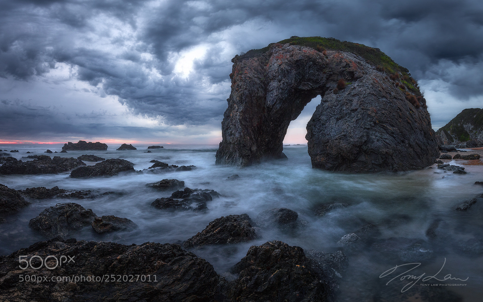 Canon EOS 5DS R sample photo. Horse head rock photography