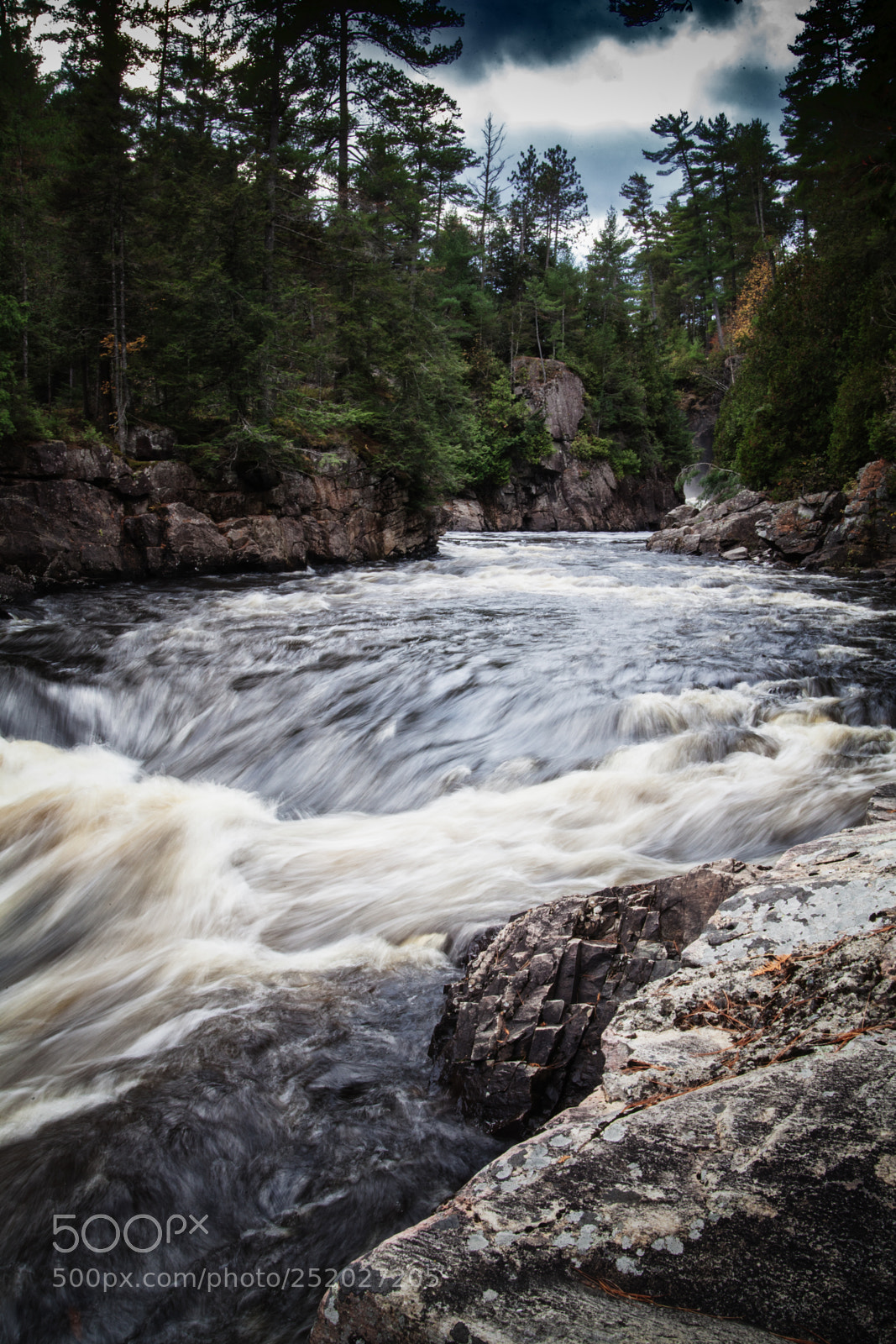 Canon EOS 5D Mark II sample photo. The powerfool streem photography