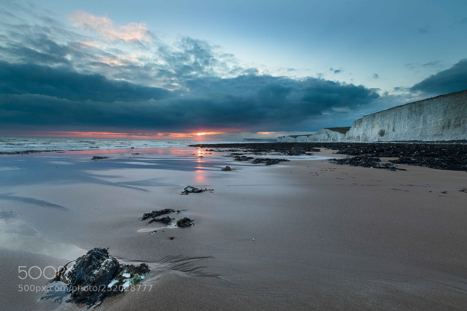 Canon EOS 5D Mark IV sample photo. Sunset in sussex photography
