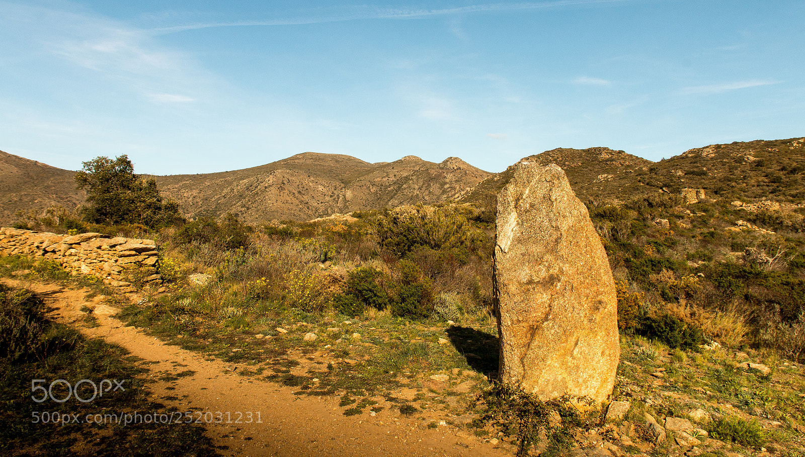 Canon EOS 70D sample photo. Menhir casa cremada photography