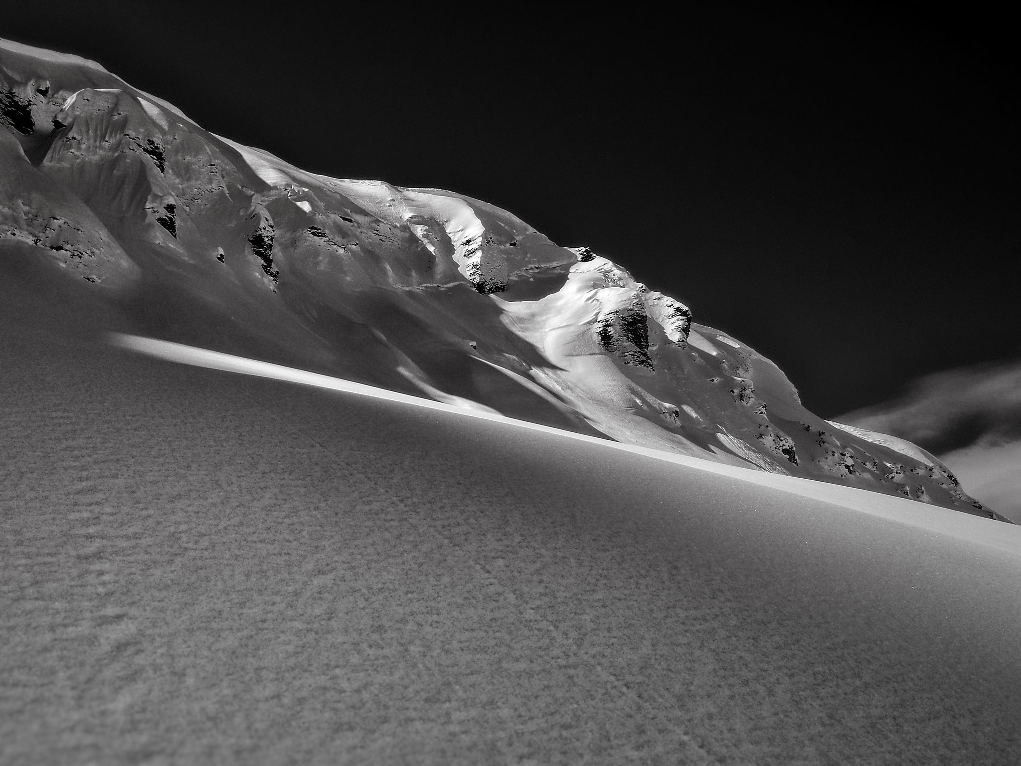 Olympus XZ-2 iHS sample photo. Aiguille croche photography