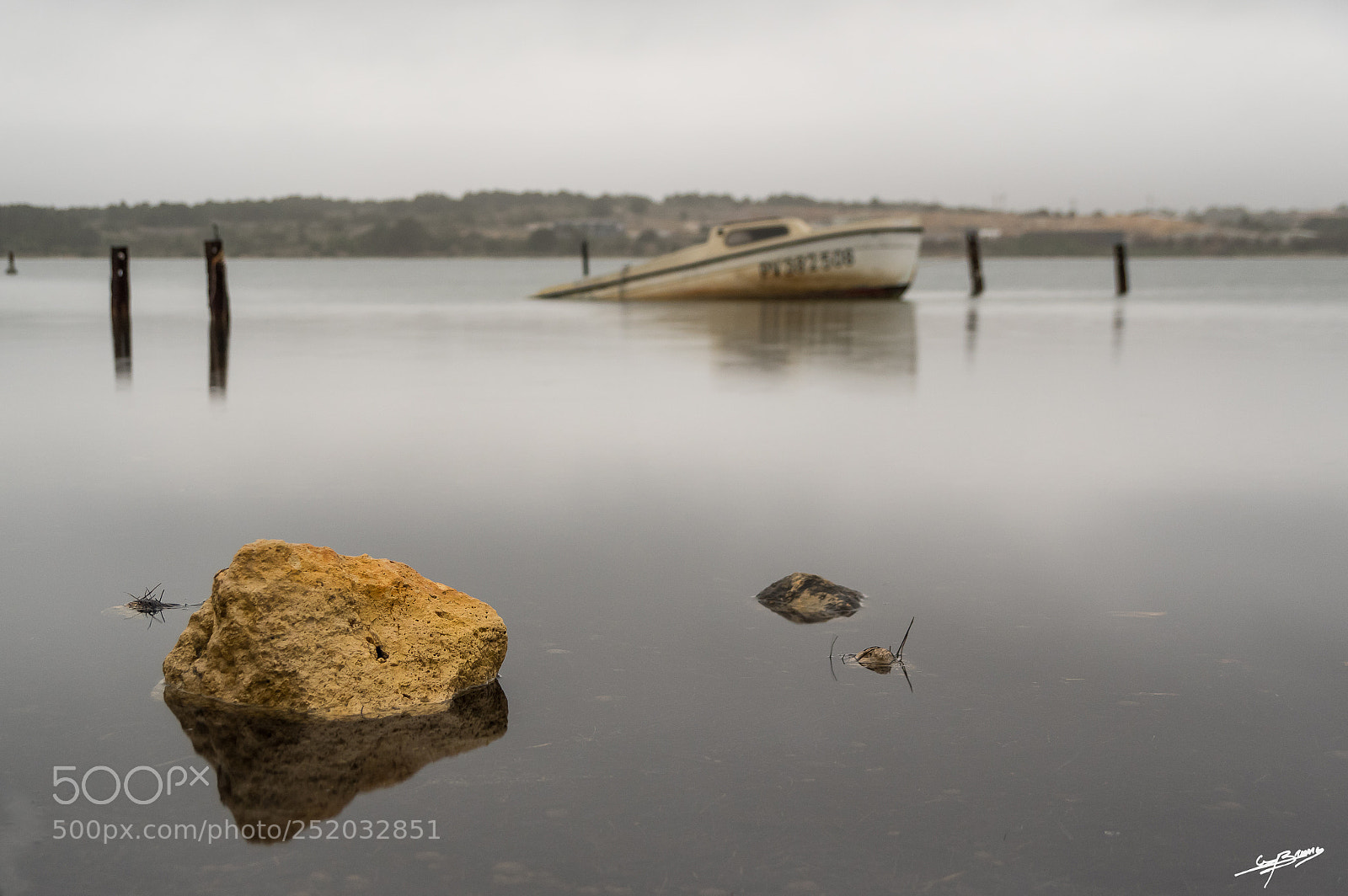 Pentax K-3 II sample photo. Bateau abandonné...... photography