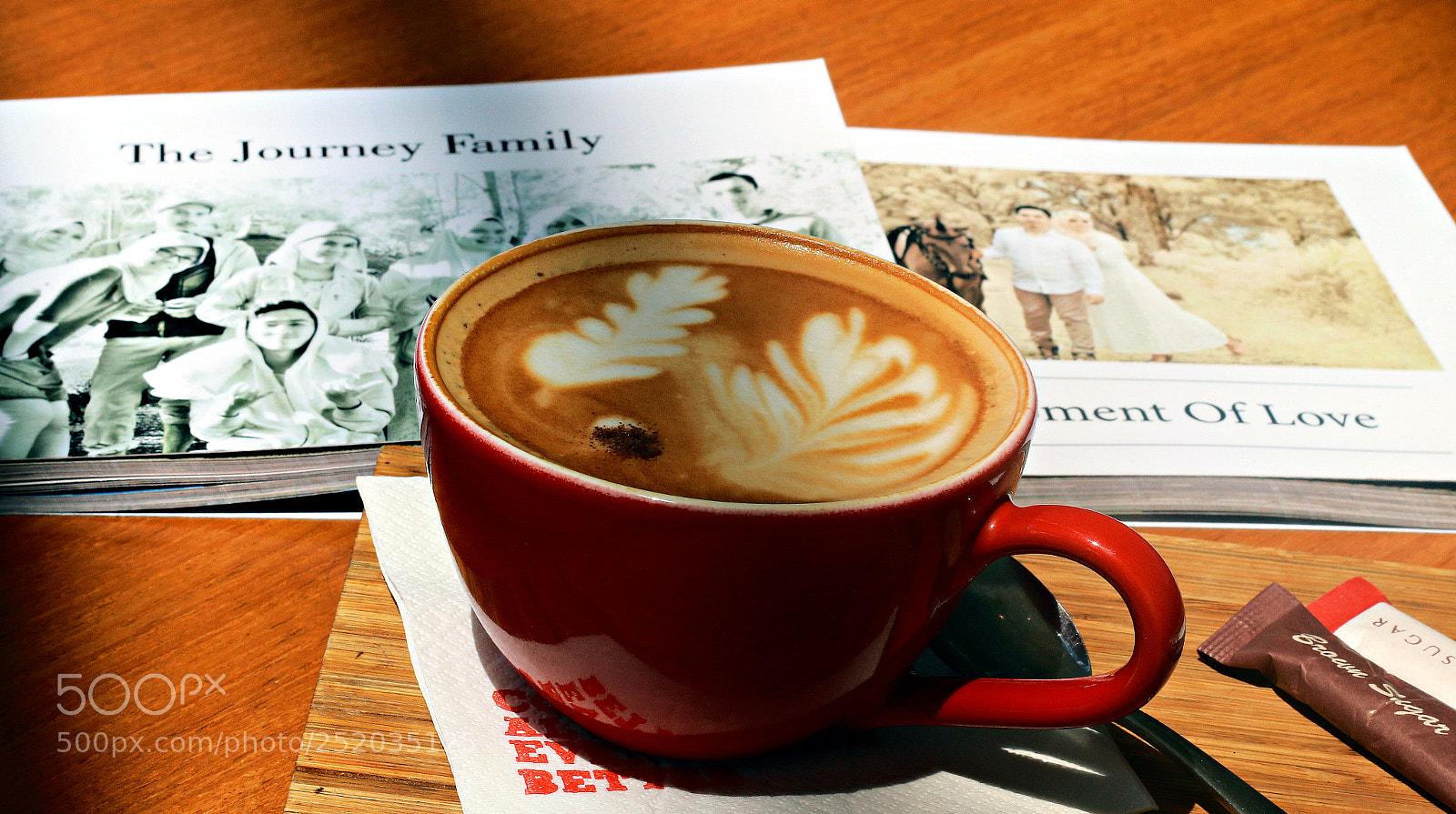 Canon EOS 70D + Canon EF 50mm F1.8 II sample photo. Coffee time photography