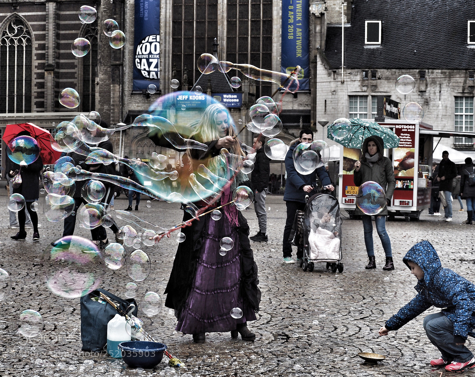 Olympus PEN E-PL7 sample photo. Life is a bubble photography