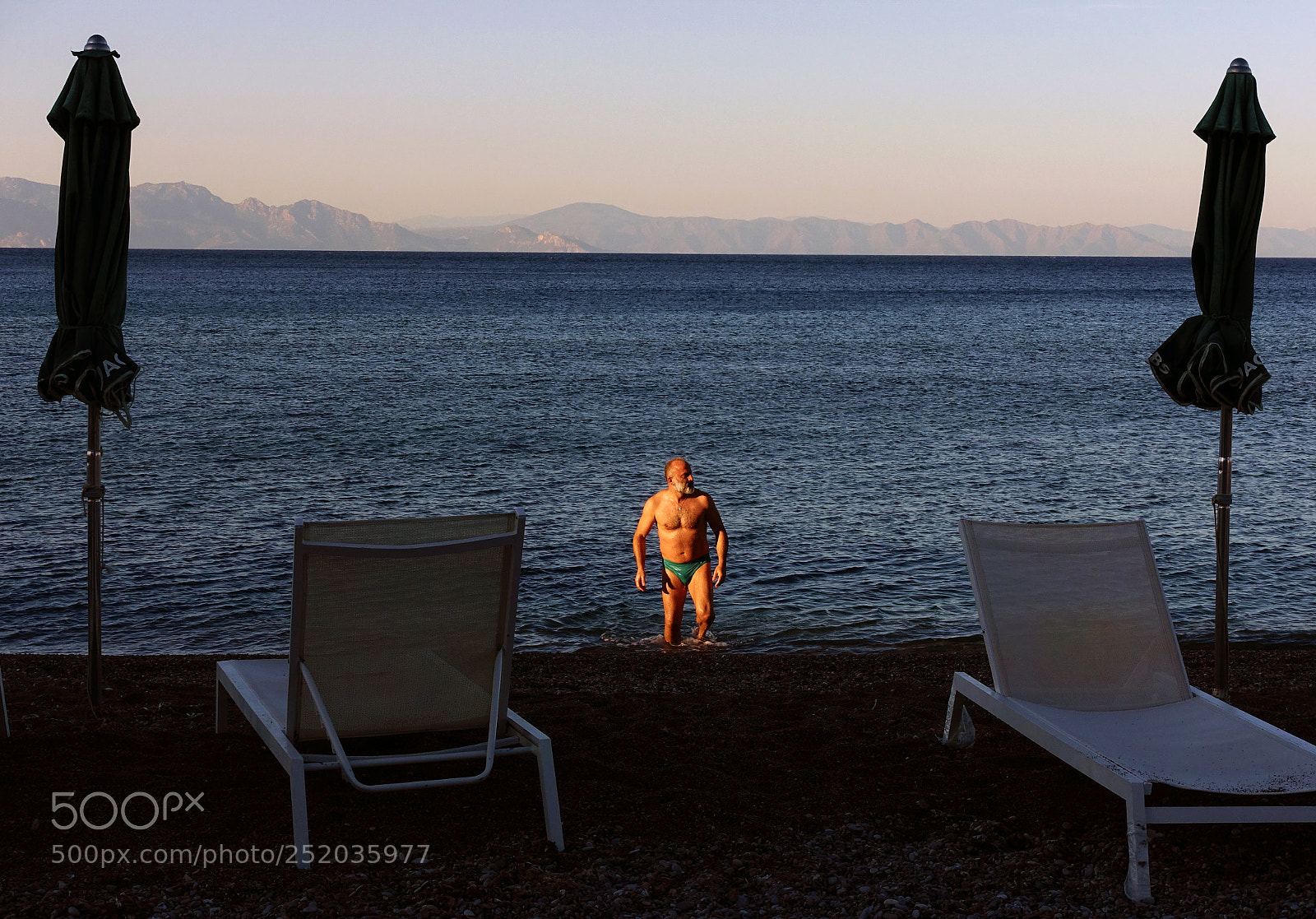 Sony Cyber-shot DSC-RX100 III sample photo. The last swimmer photography