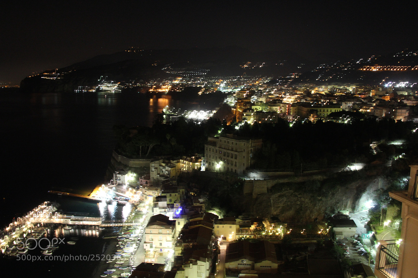 Canon EF-S 18-200mm F3.5-5.6 IS sample photo. Img photography