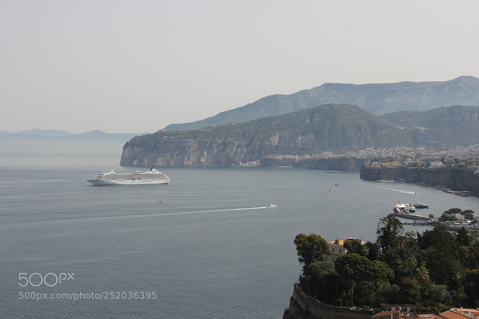 Canon EF-S 18-200mm F3.5-5.6 IS sample photo. Img photography