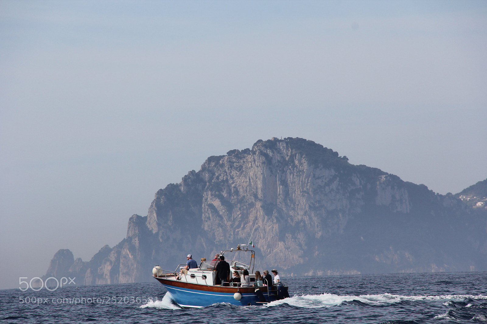 Canon EF-S 18-200mm F3.5-5.6 IS sample photo. Img photography
