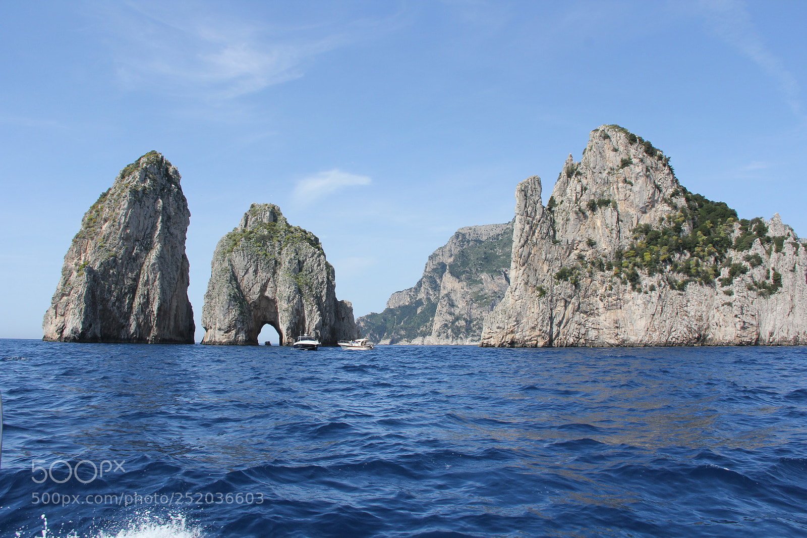 Canon EF-S 18-200mm F3.5-5.6 IS sample photo. Img photography
