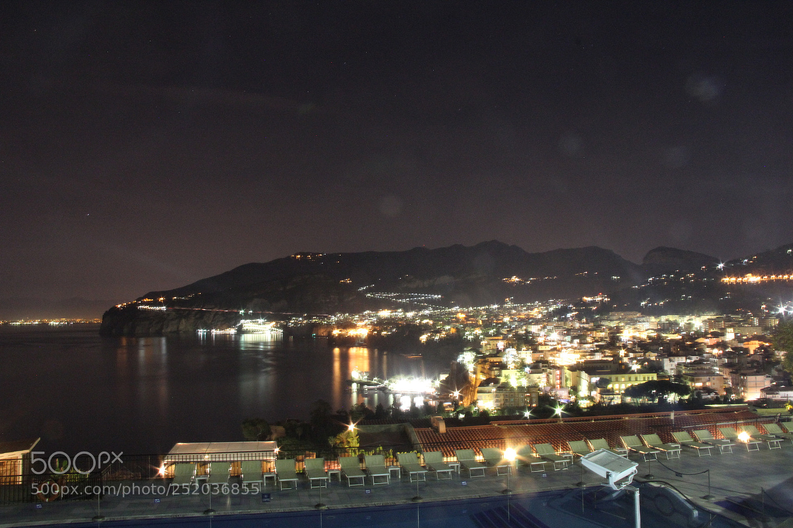 Canon EF-S 18-200mm F3.5-5.6 IS sample photo. Img photography