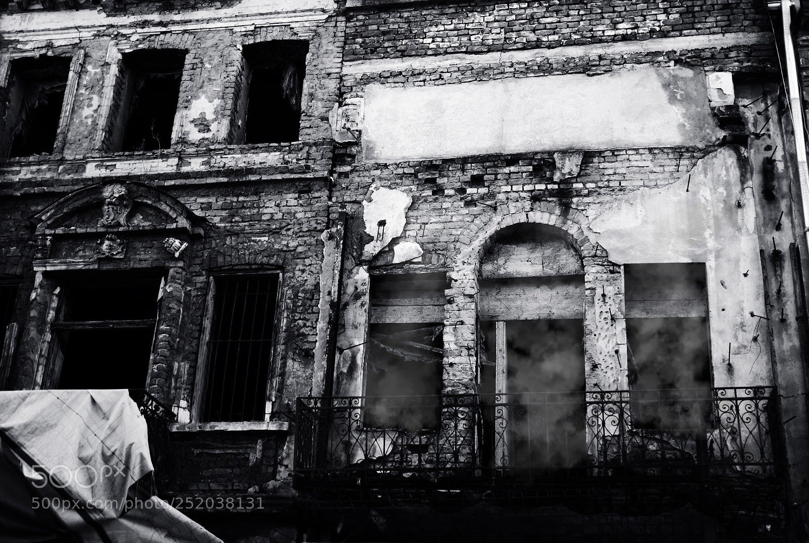 Nikon D7000 sample photo. Old house photography