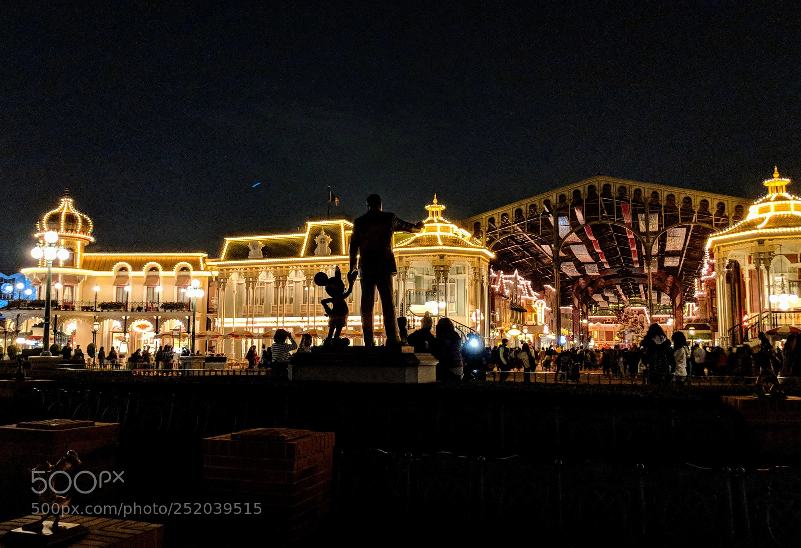 Google Pixel 2 XL sample photo. Untitled photography