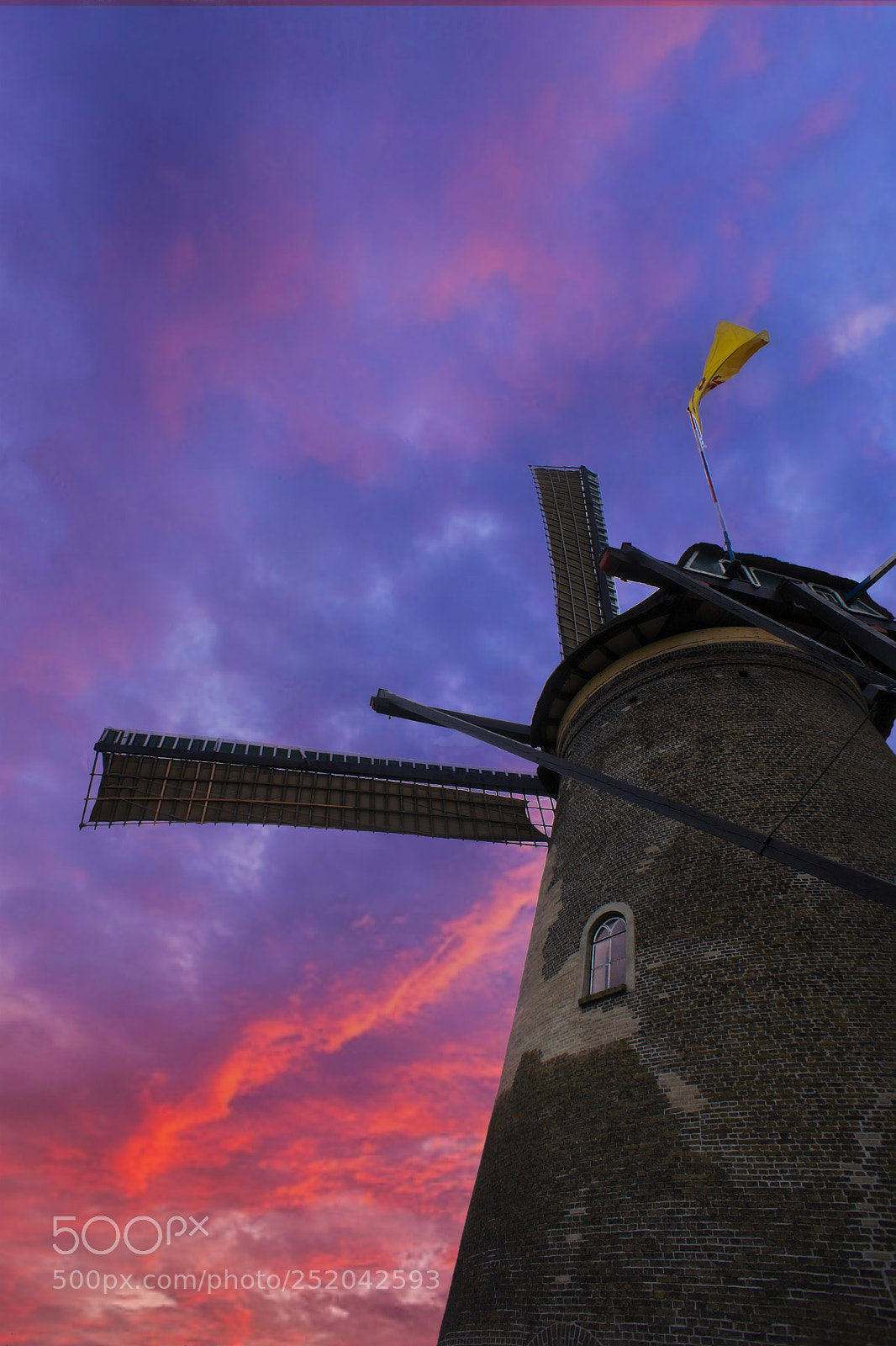 Sony Alpha NEX-7 sample photo. Kinderdijk fire sky photography
