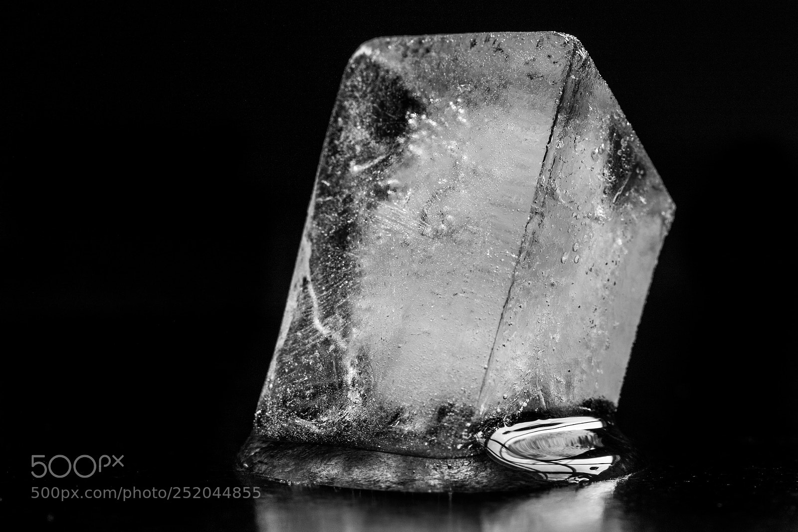 Canon EOS 450D (EOS Rebel XSi / EOS Kiss X2) sample photo. The ice cube photography
