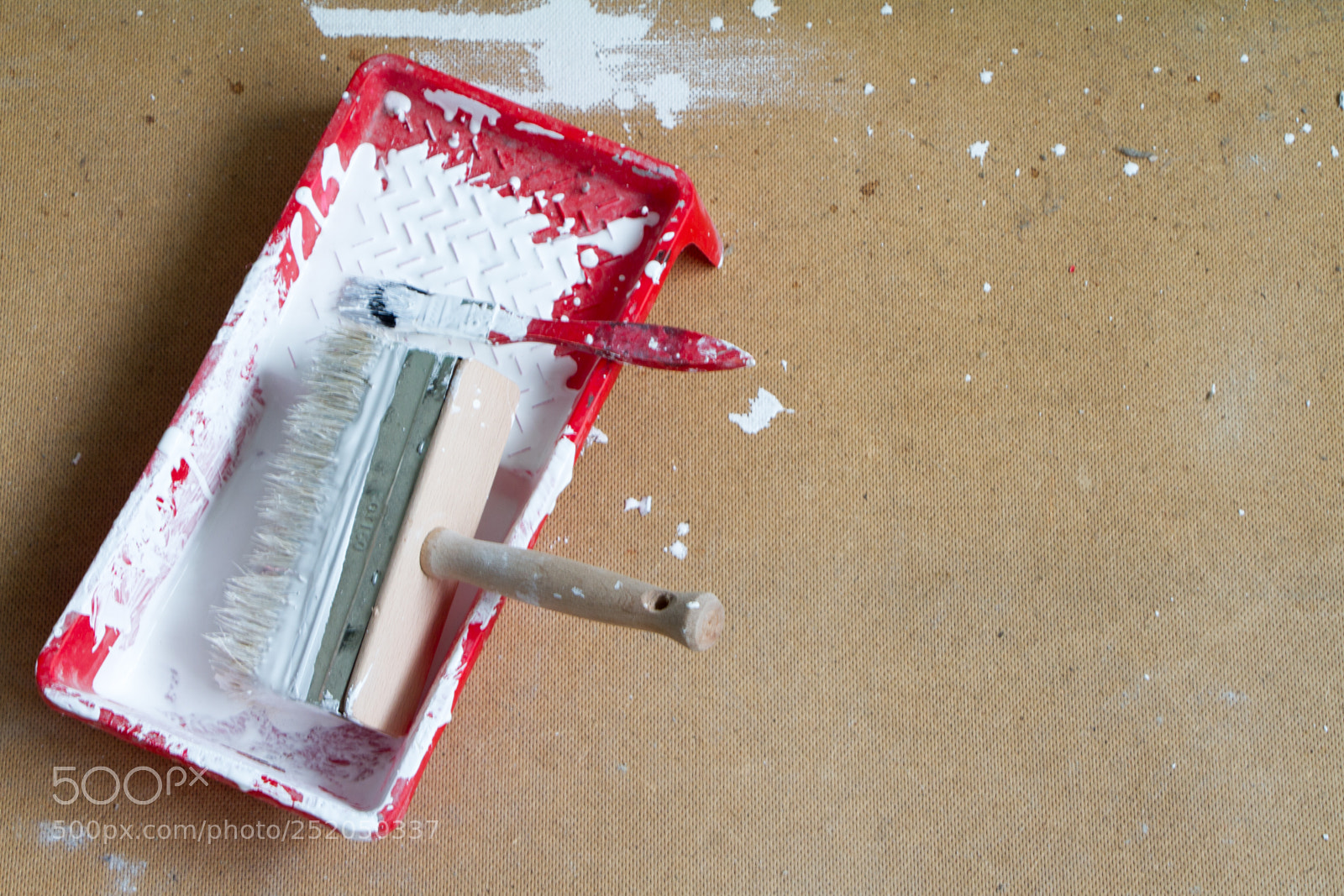 Canon EOS 7D sample photo. Roller painting container and photography