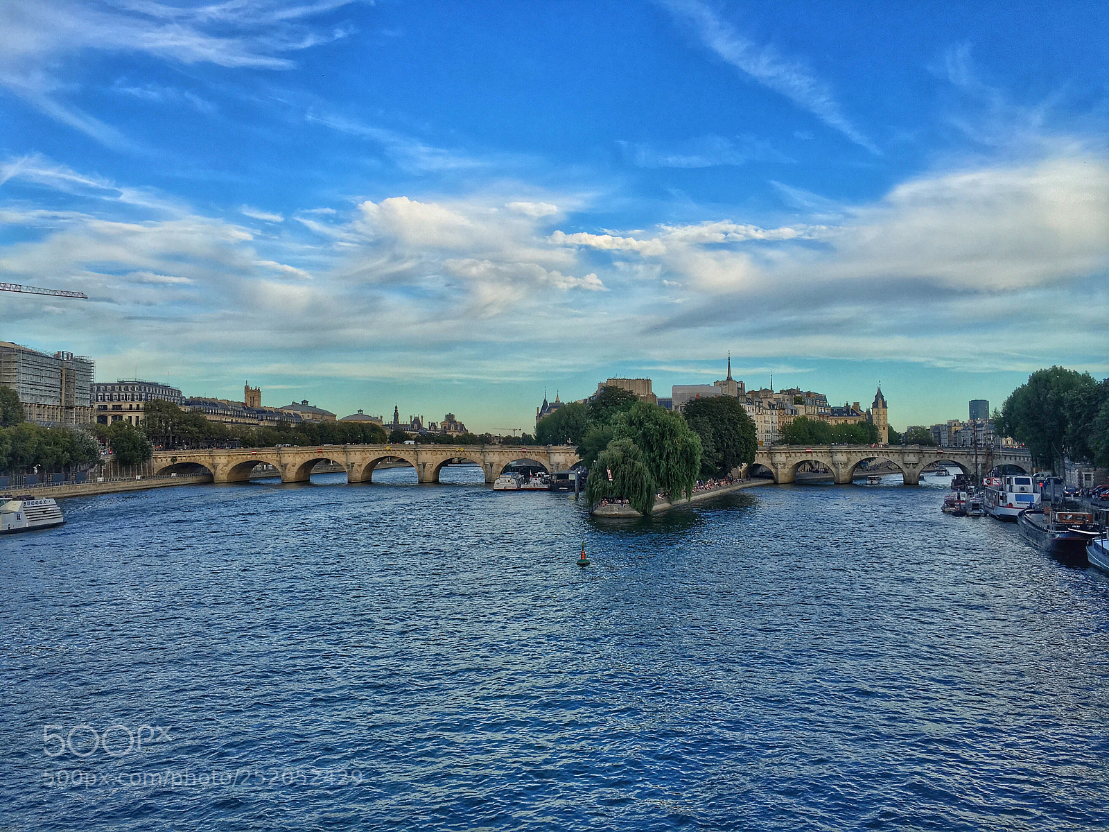 Apple iPhone 6s Plus sample photo. Paris, france photography