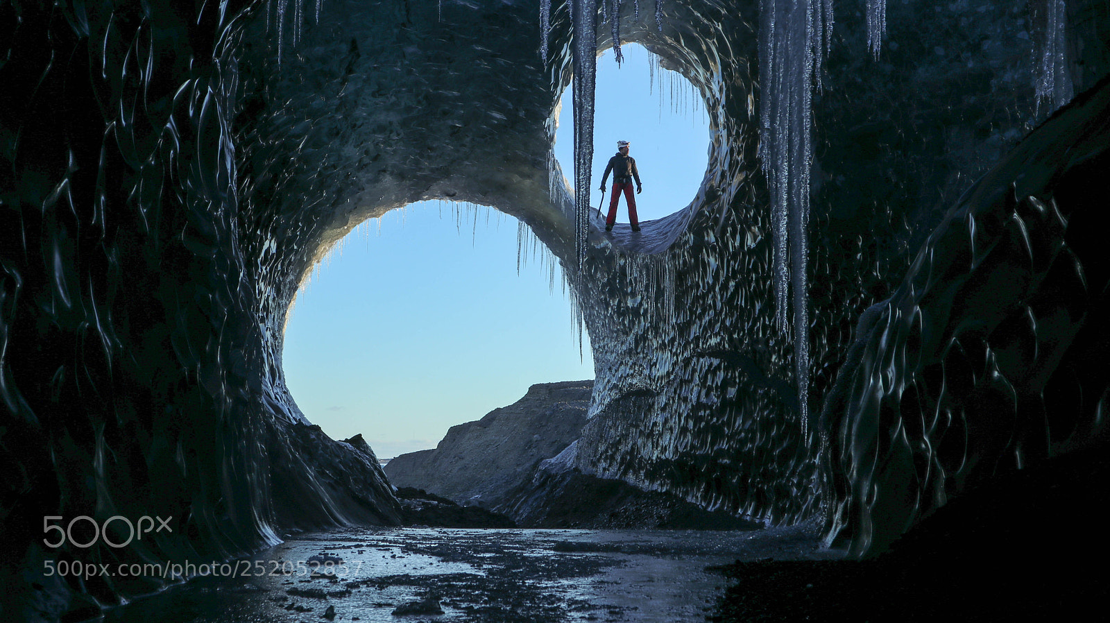 Canon EOS M6 sample photo. Ice cave photography