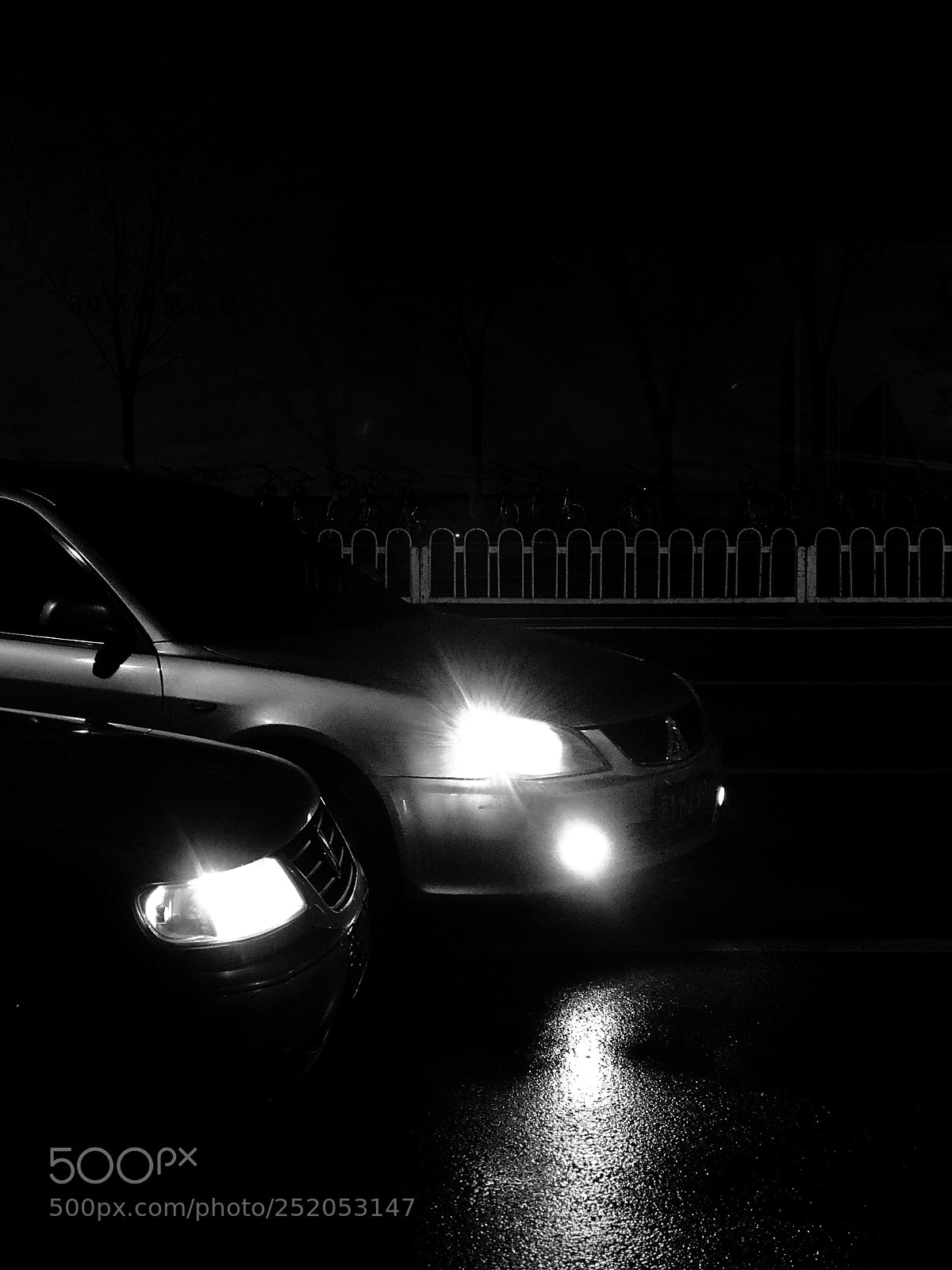 Apple iPhone 7 Plus sample photo. Car light photography