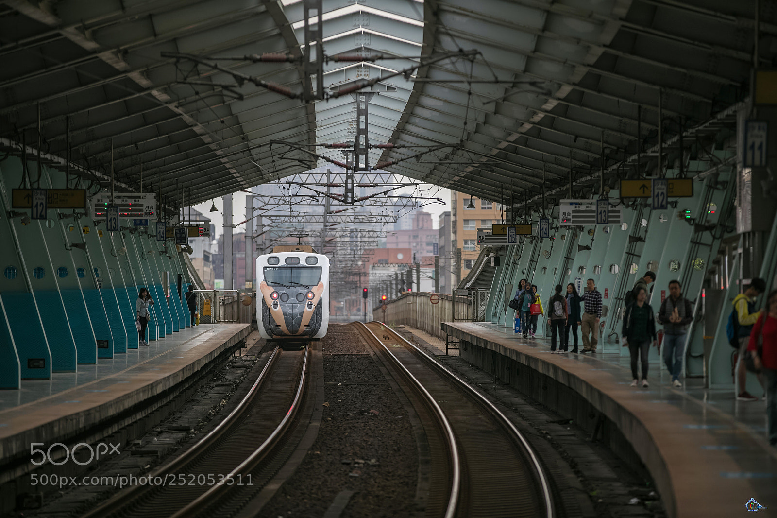 Canon EOS 5D Mark IV sample photo. 雲哥說：很久沒出擊獵車 略顯生疏。 捕獲穿山甲一列 photography