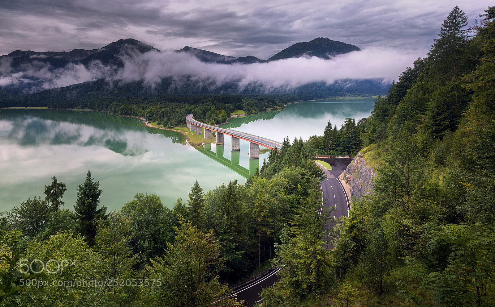 Canon EOS 5D Mark IV sample photo. Bayern's road photography