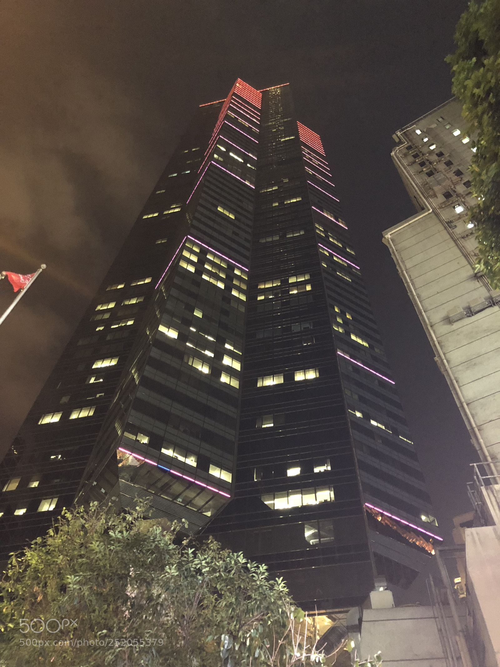 Apple iPhone X sample photo. Hong kong skyscraper  photography