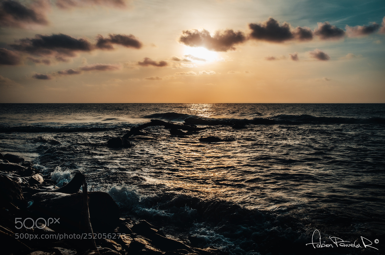 Nikon D7000 sample photo. Sun above the horizon photography
