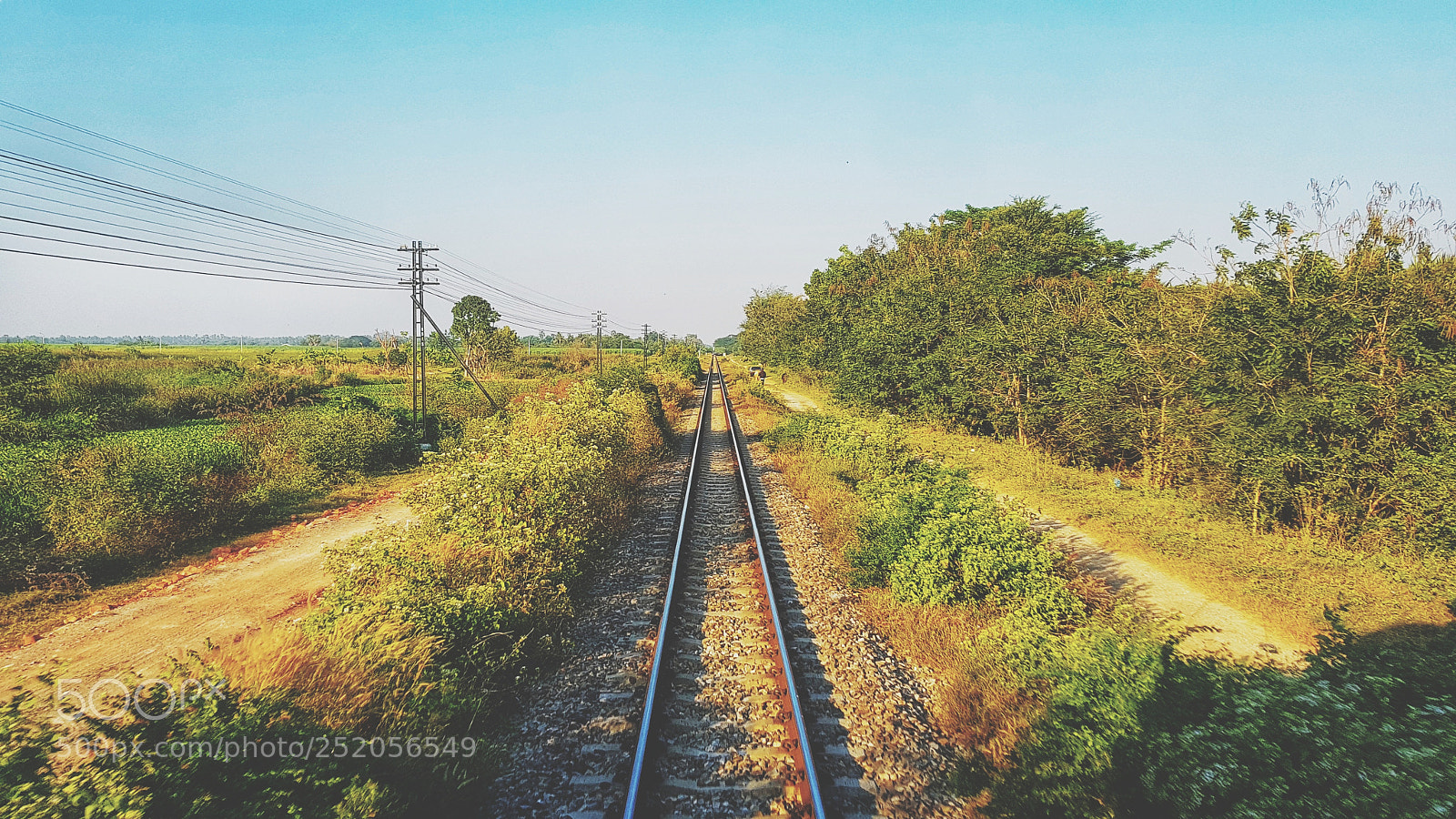 Samsung Galaxy S8 sample photo. Railroad photography