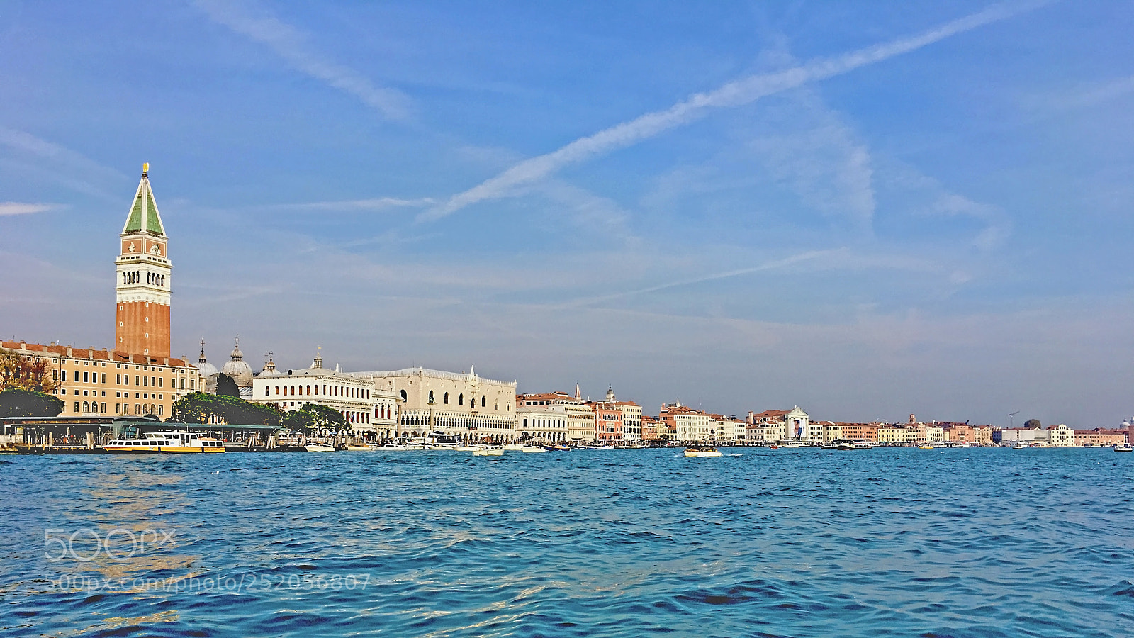 Apple iPhone 6s Plus sample photo. Venice at fall photography