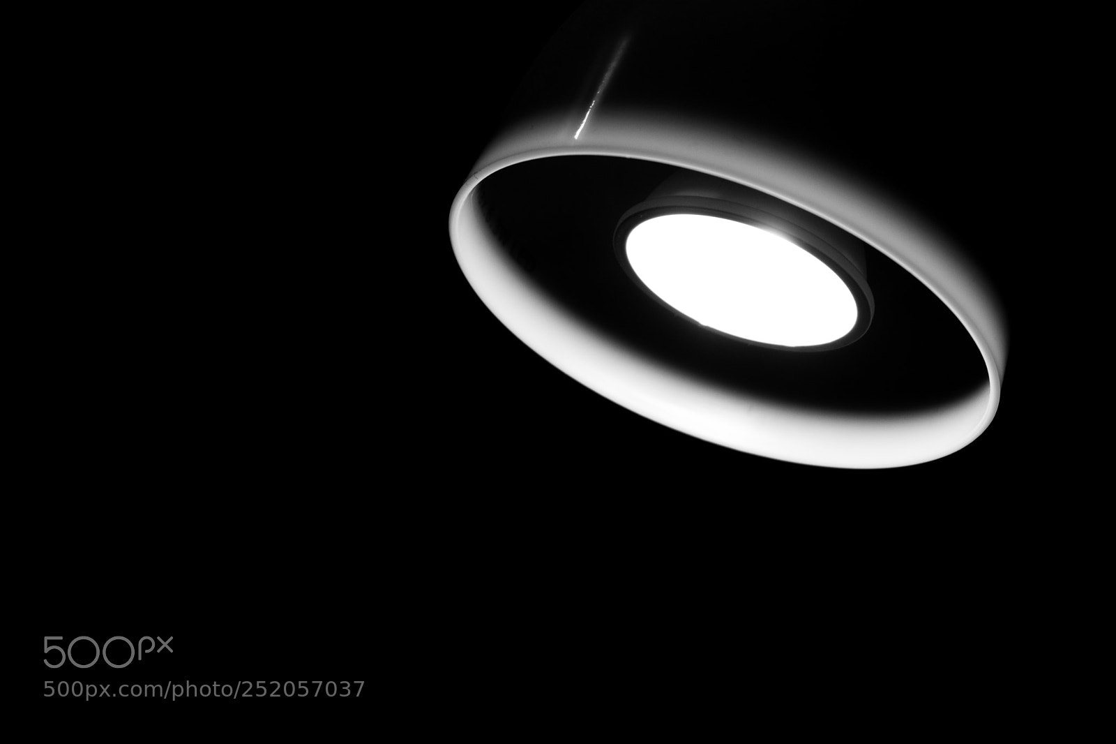 Nikon D3400 sample photo. Lamp photography