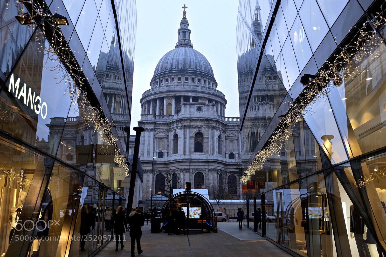 Fujifilm X100T sample photo. St paul's cathedral photography