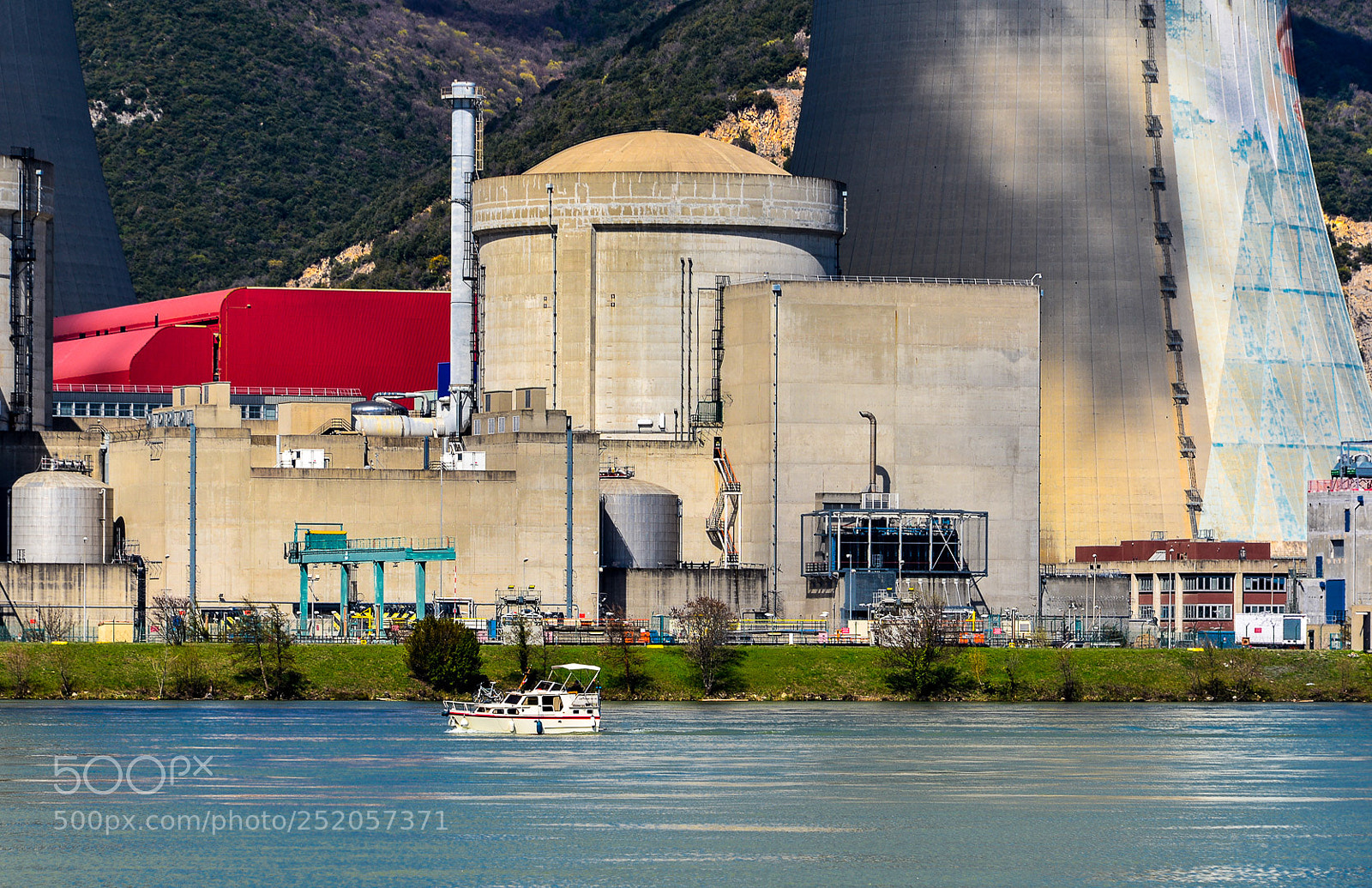 Nikon D610 sample photo. Cruise near nuclear plant photography
