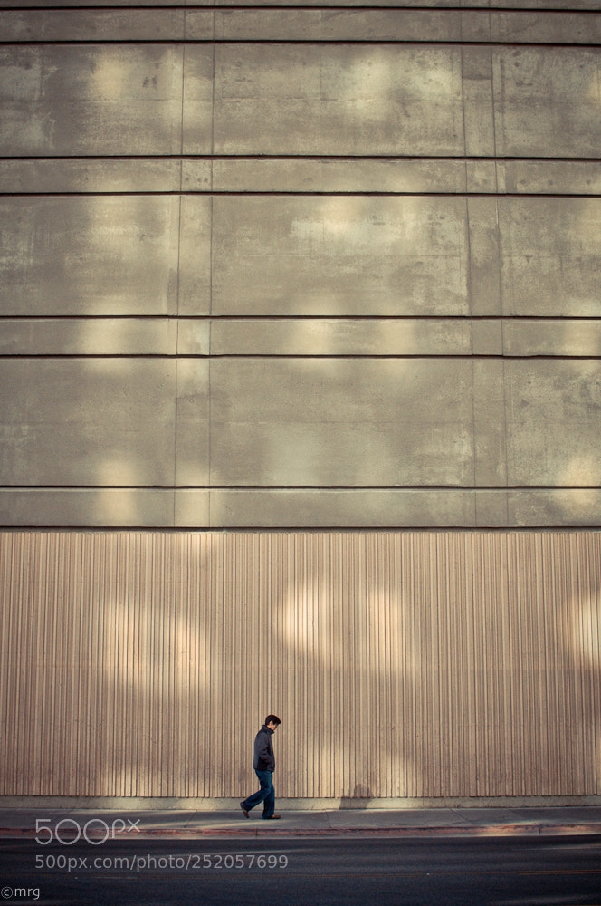 Nikon D90 sample photo. Walking downtown photography