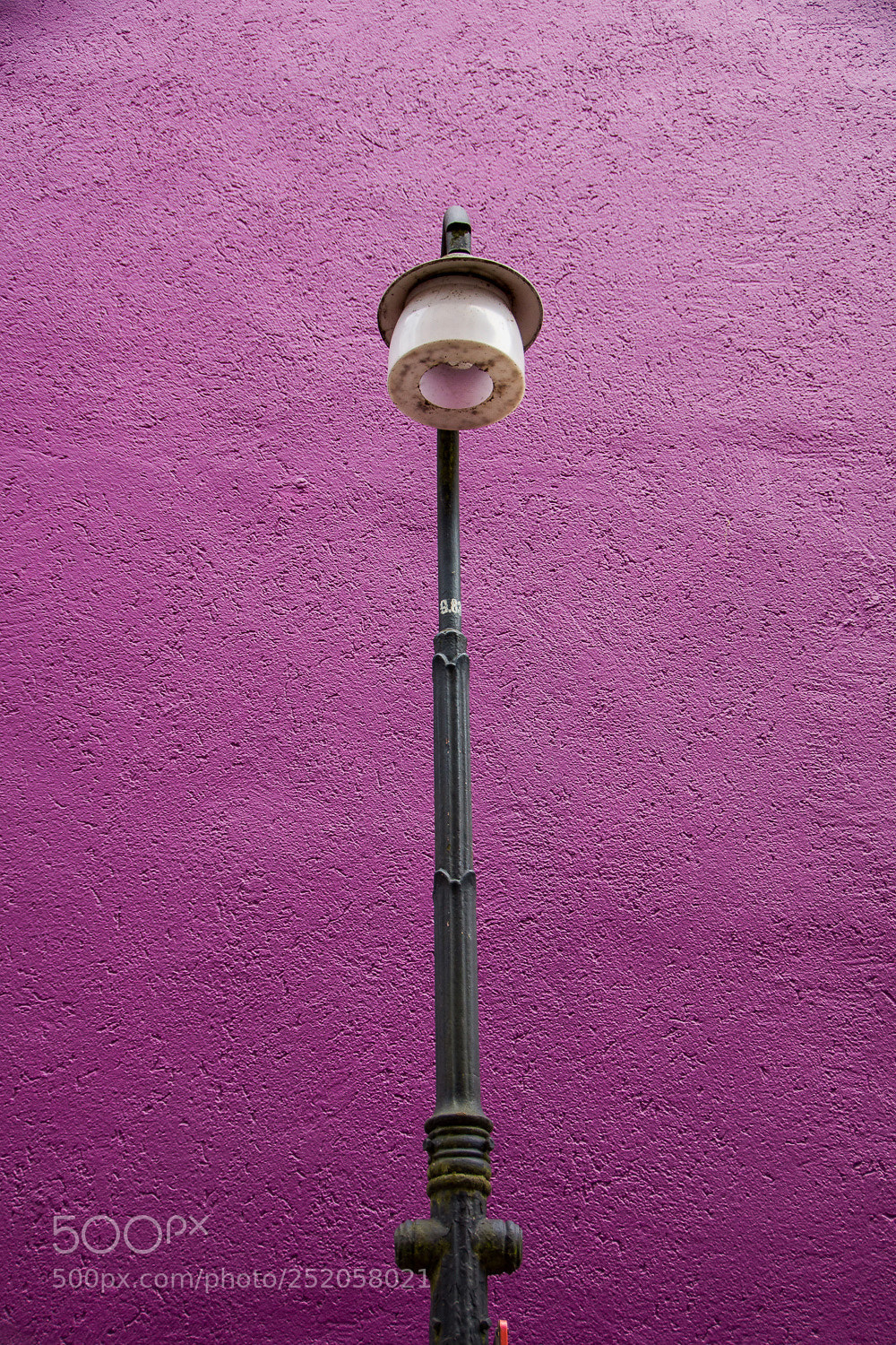 Sony SLT-A77 sample photo. Lamp with purple photography