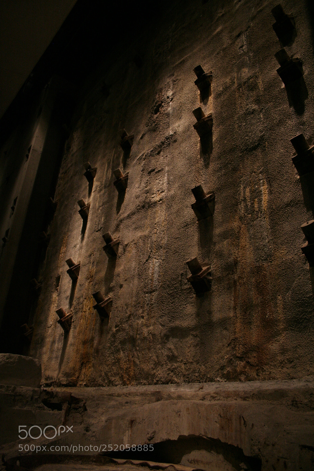 Canon EOS 350D (EOS Digital Rebel XT / EOS Kiss Digital N) sample photo. The slurry wall photography