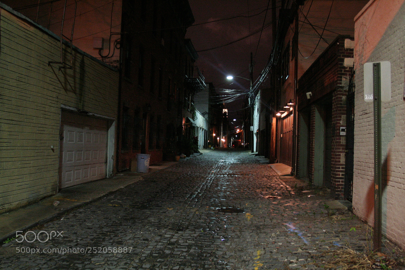 Canon EOS 350D (EOS Digital Rebel XT / EOS Kiss Digital N) sample photo. Hobo alley photography
