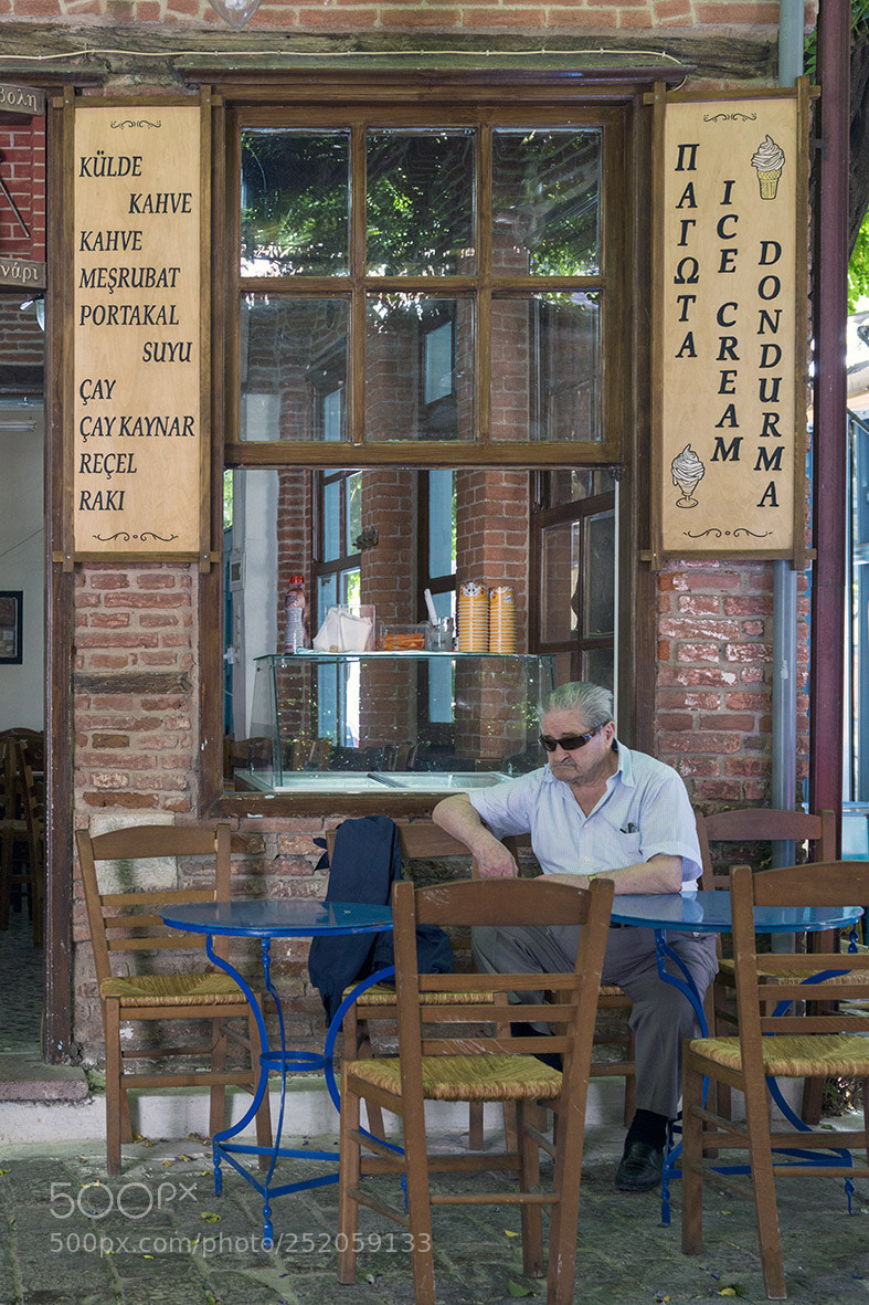 Sony SLT-A77 sample photo. Greek-turkish on the wall photography