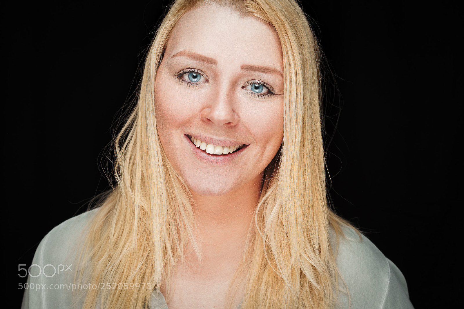 Sony a7 II sample photo. Candid photography