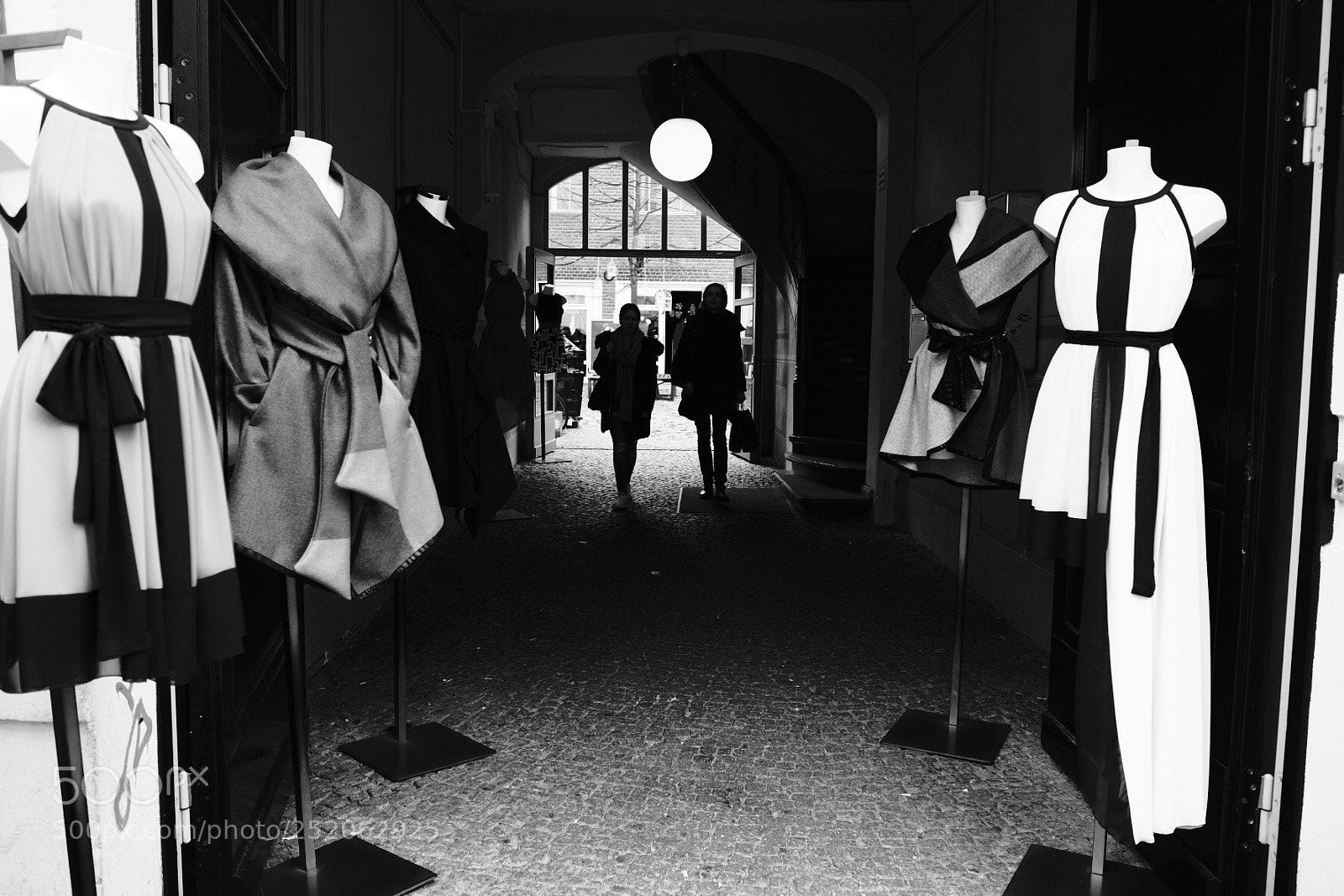 Fujifilm X100F sample photo. Manikin photography