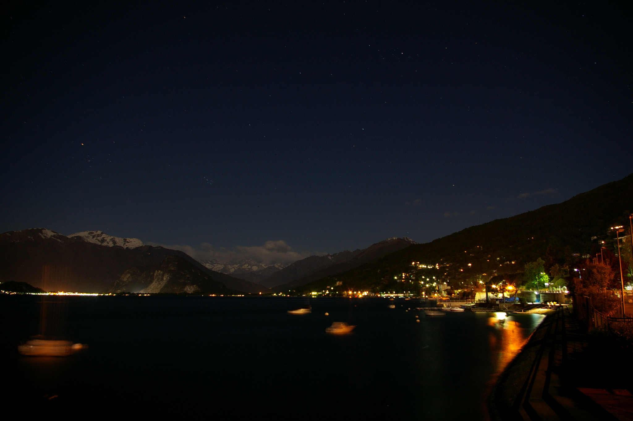 Pentax K110D + Pentax smc DA 18-55mm F3.5-5.6 AL sample photo. Night-scope photography