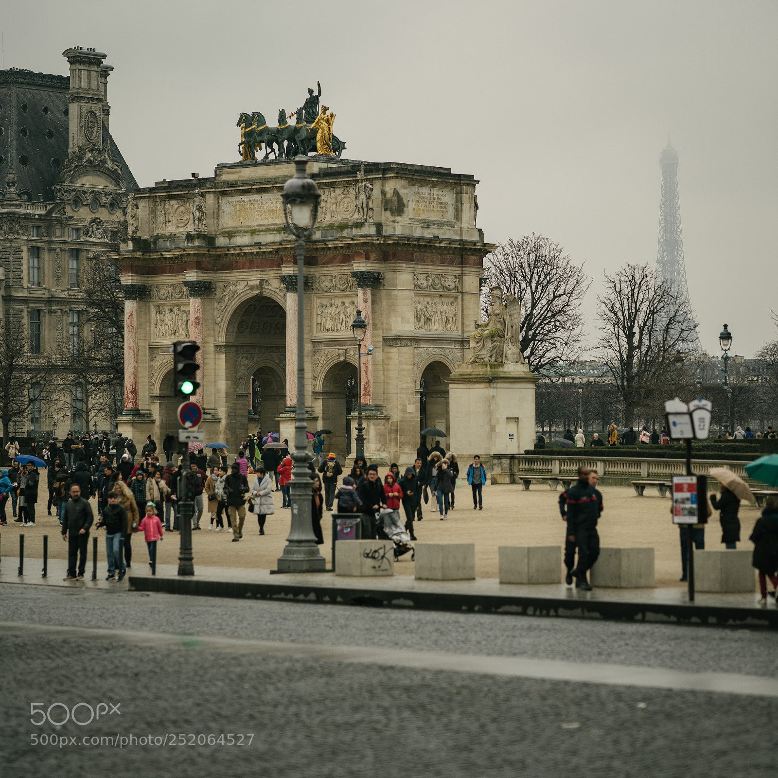 Sony a7R III sample photo. The smaller arc de photography