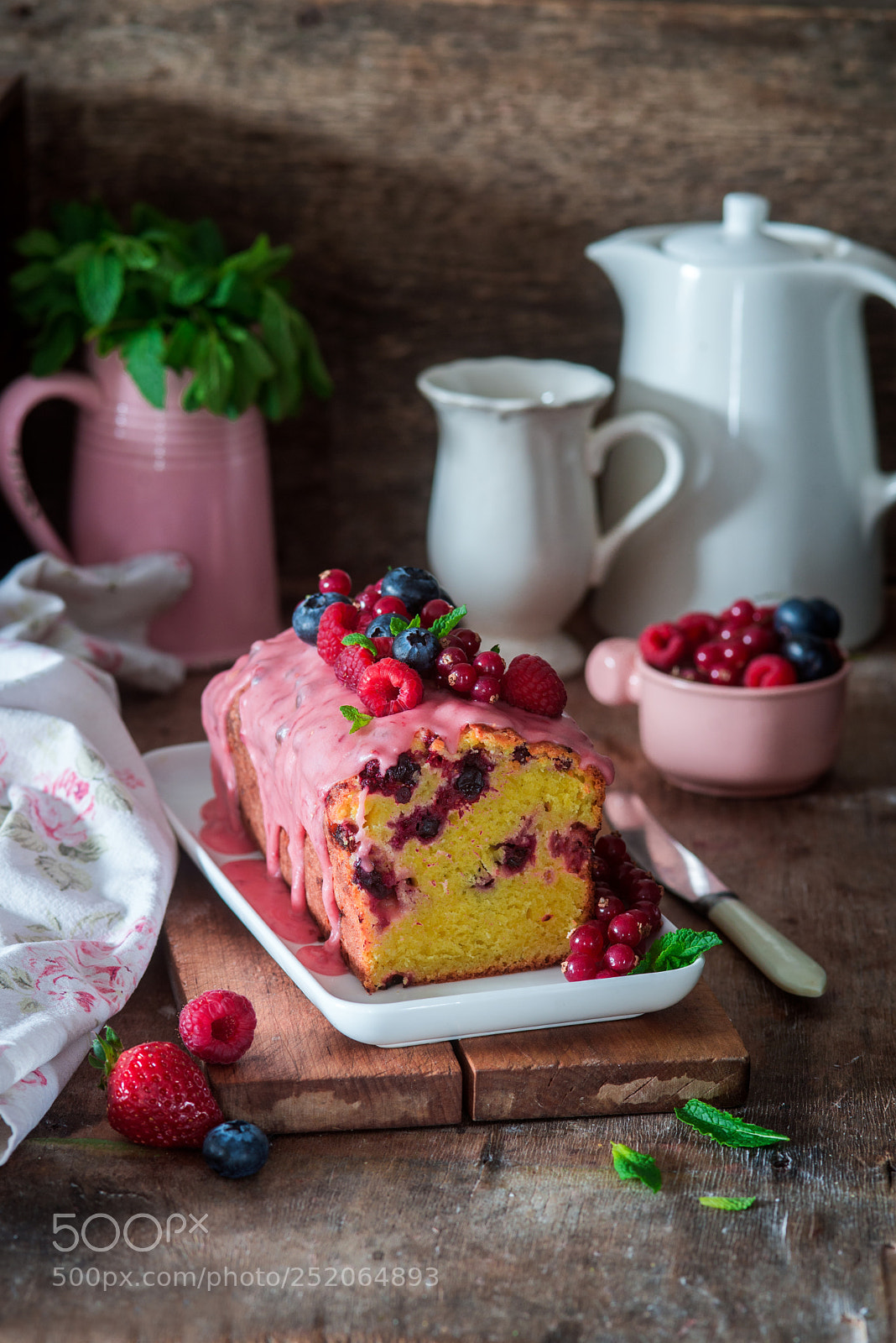 Nikon D600 sample photo. Berry cake with berry photography
