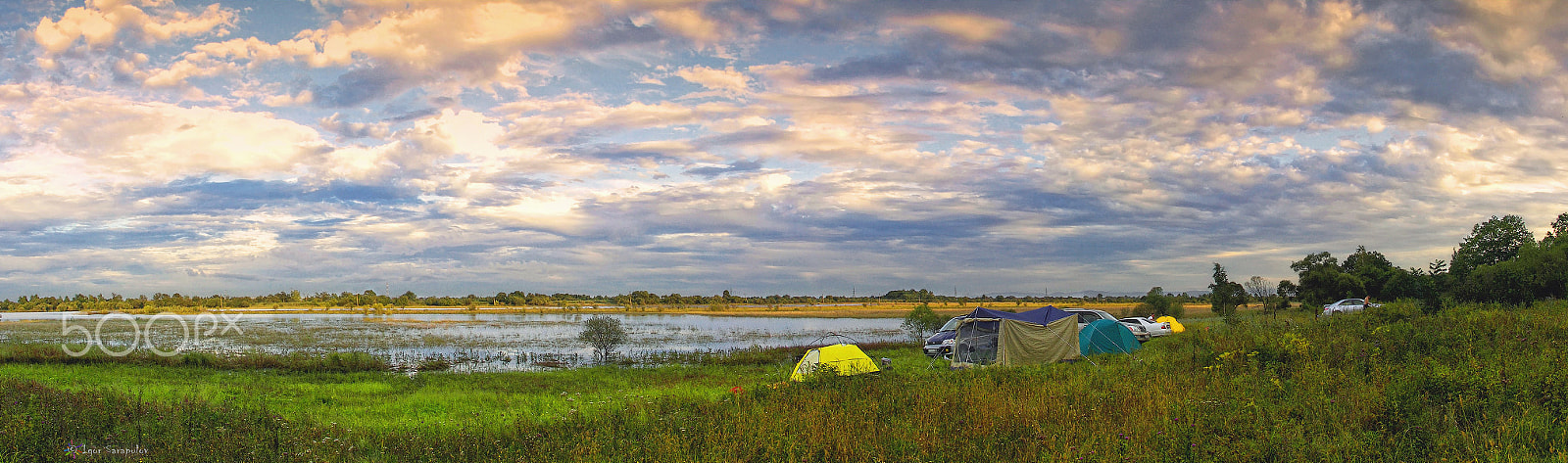 KONICA MINOLTA DiMAGE A200 sample photo. Camping on the river tunguska photography