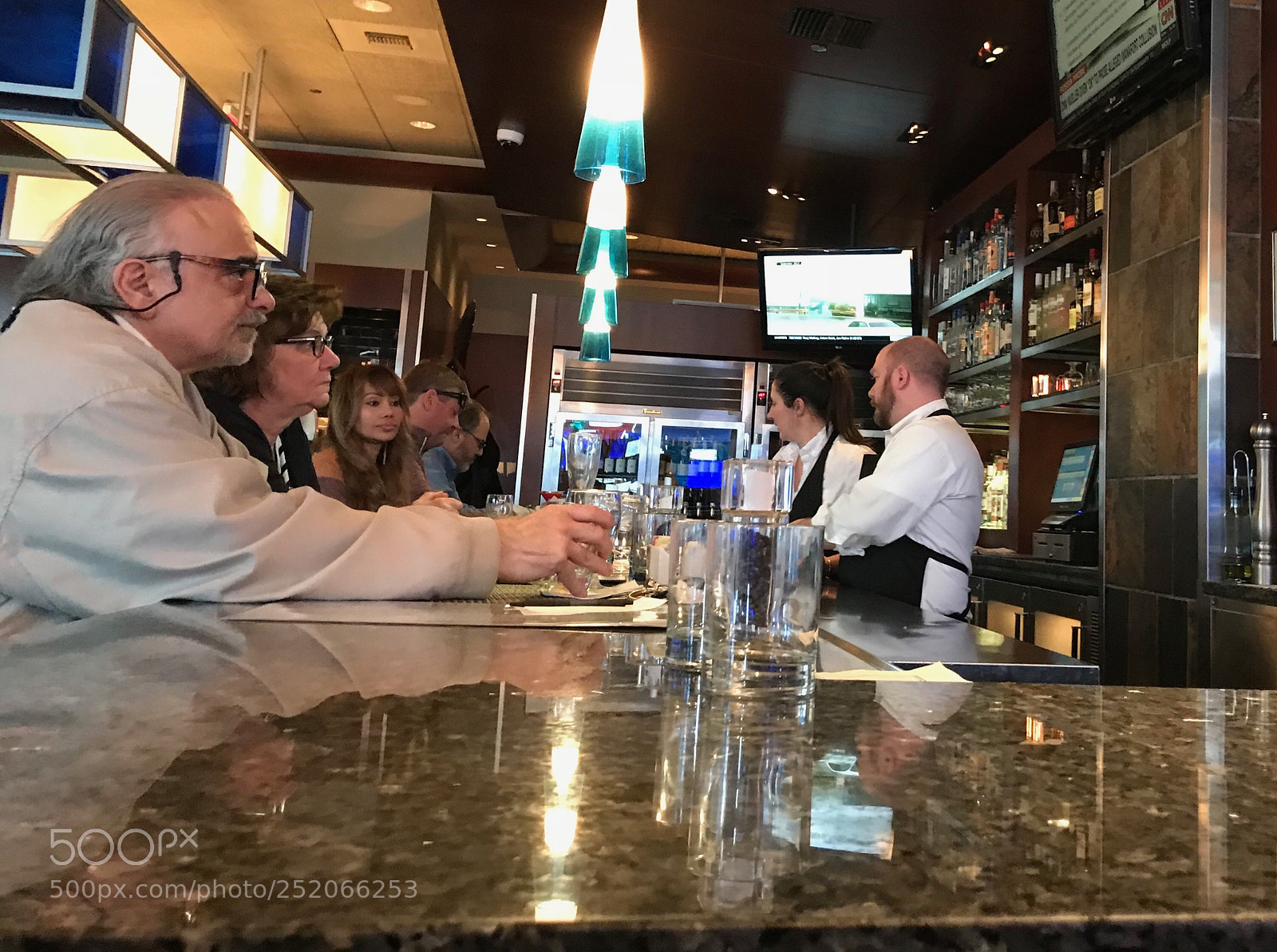 Apple iPhone 7 Plus sample photo. Lunch at the bar photography