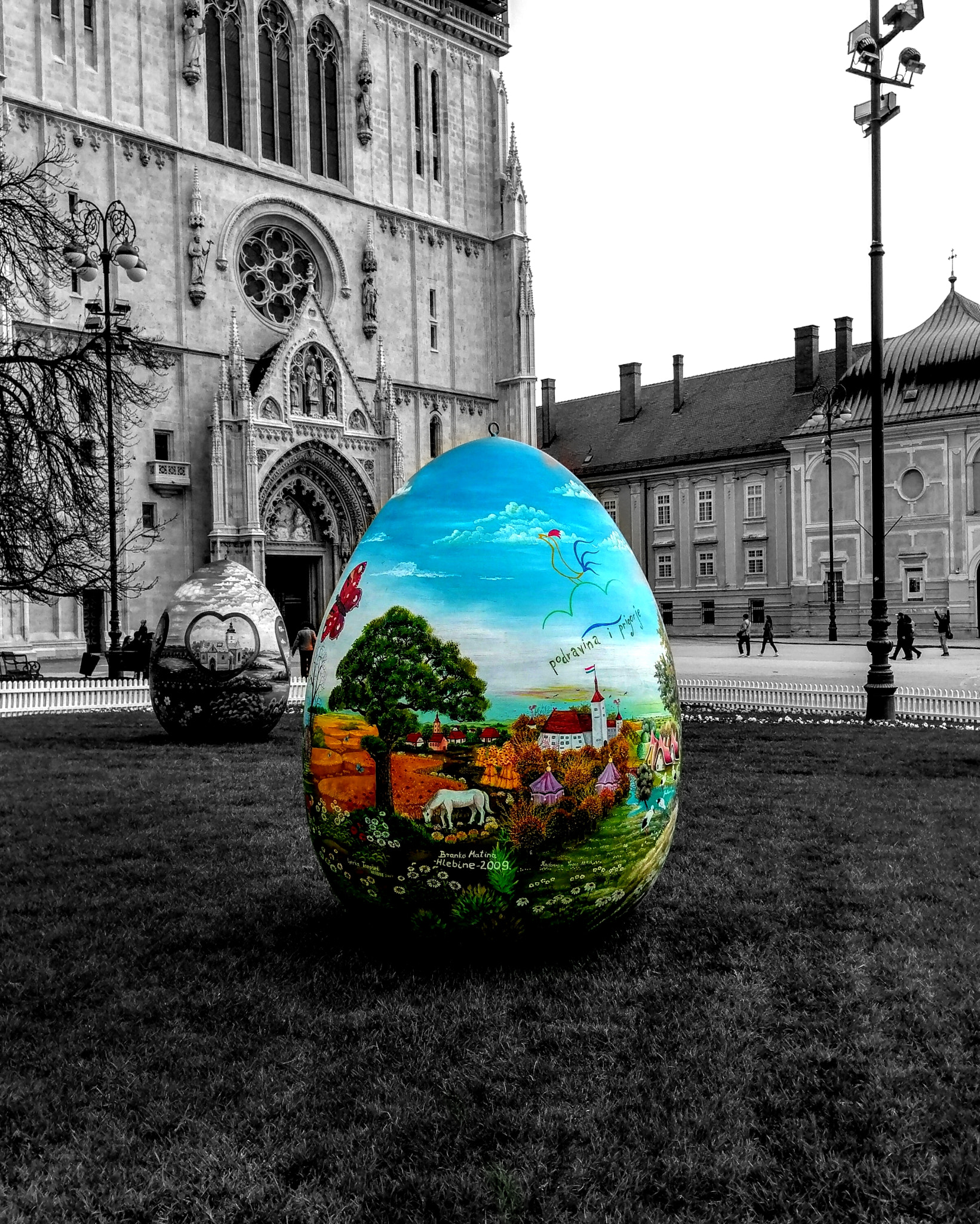HTC 10 sample photo. Easter egg photography