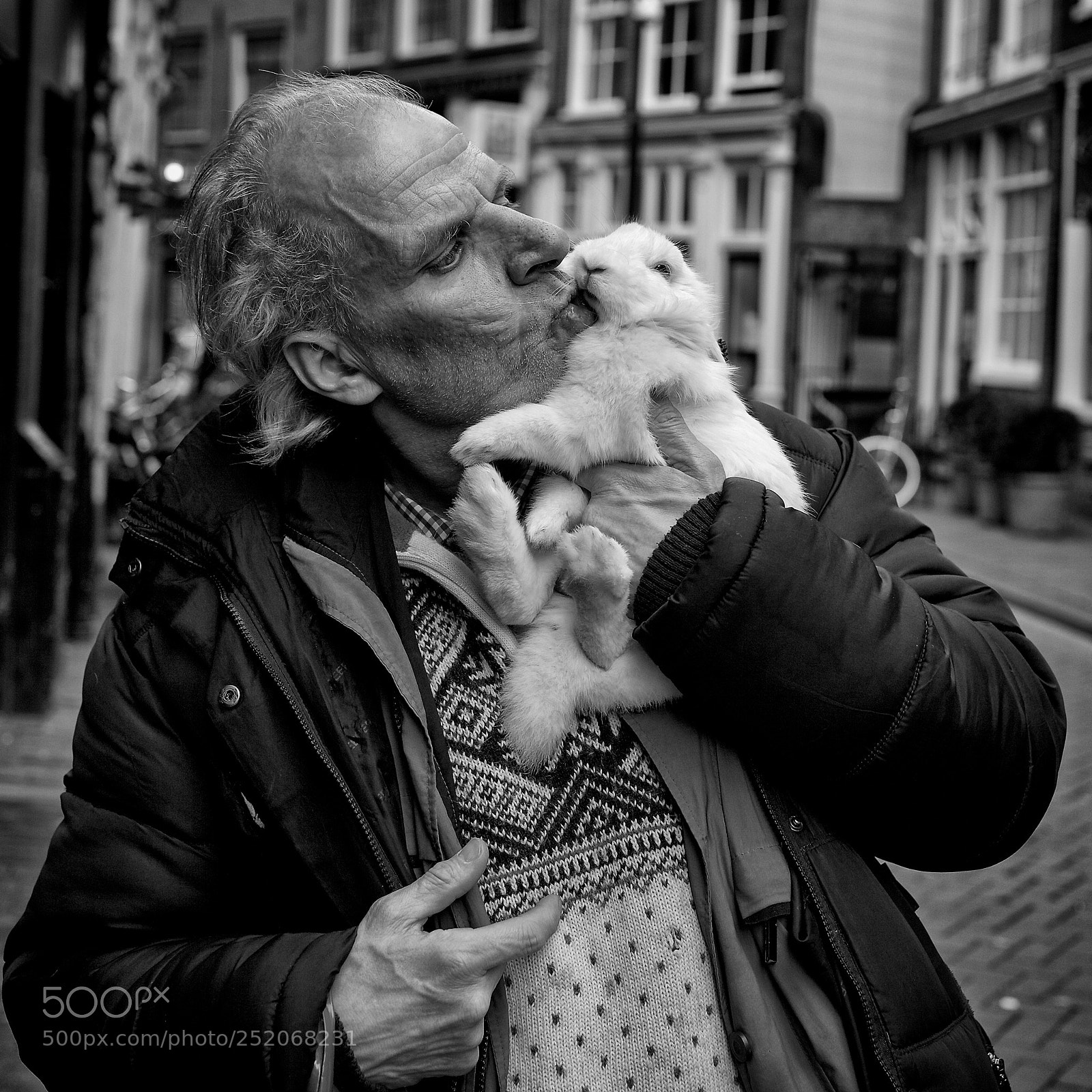 Canon EOS 5D Mark II sample photo. Animal love photography