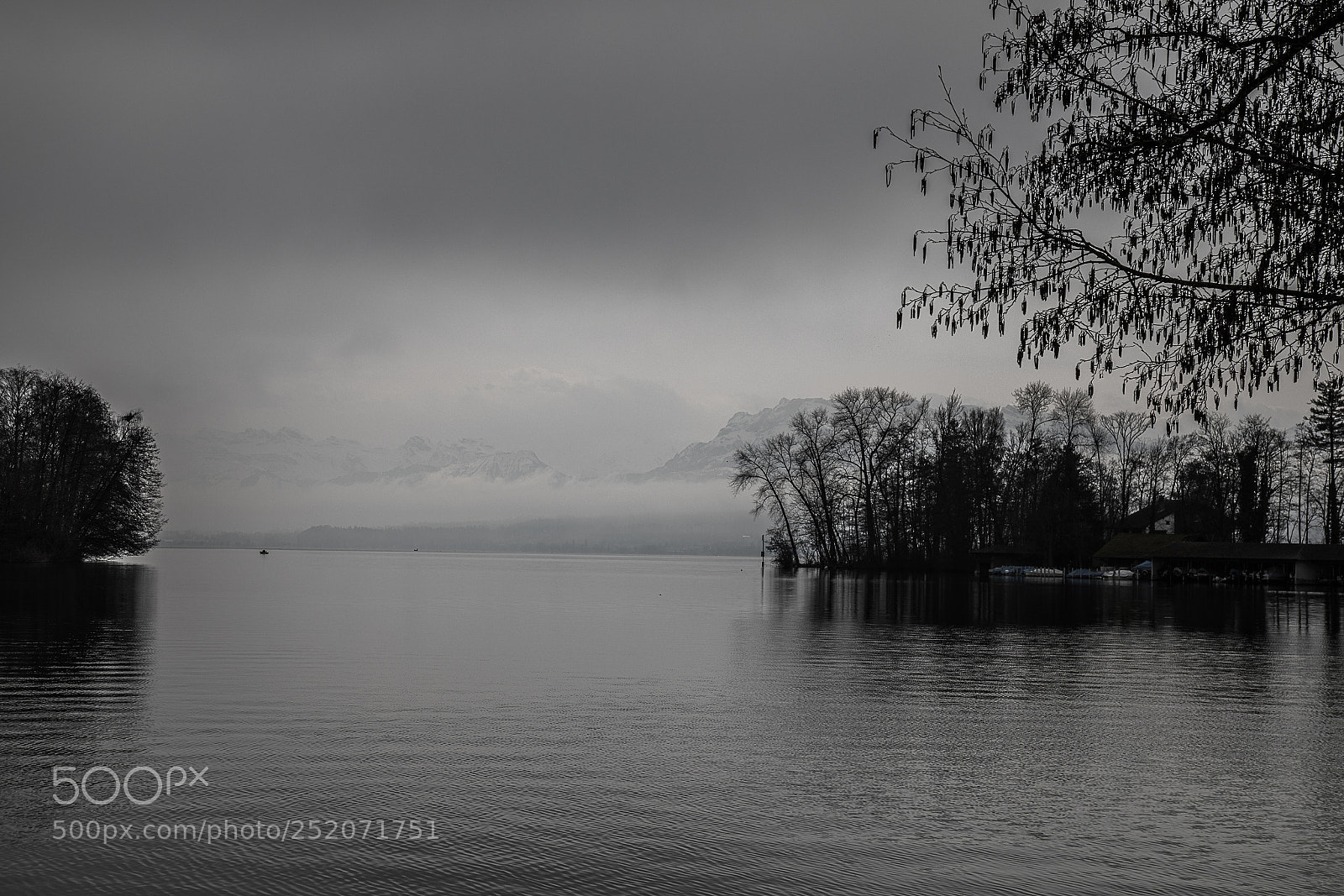 Canon EOS 5D Mark IV sample photo. A grey day at photography