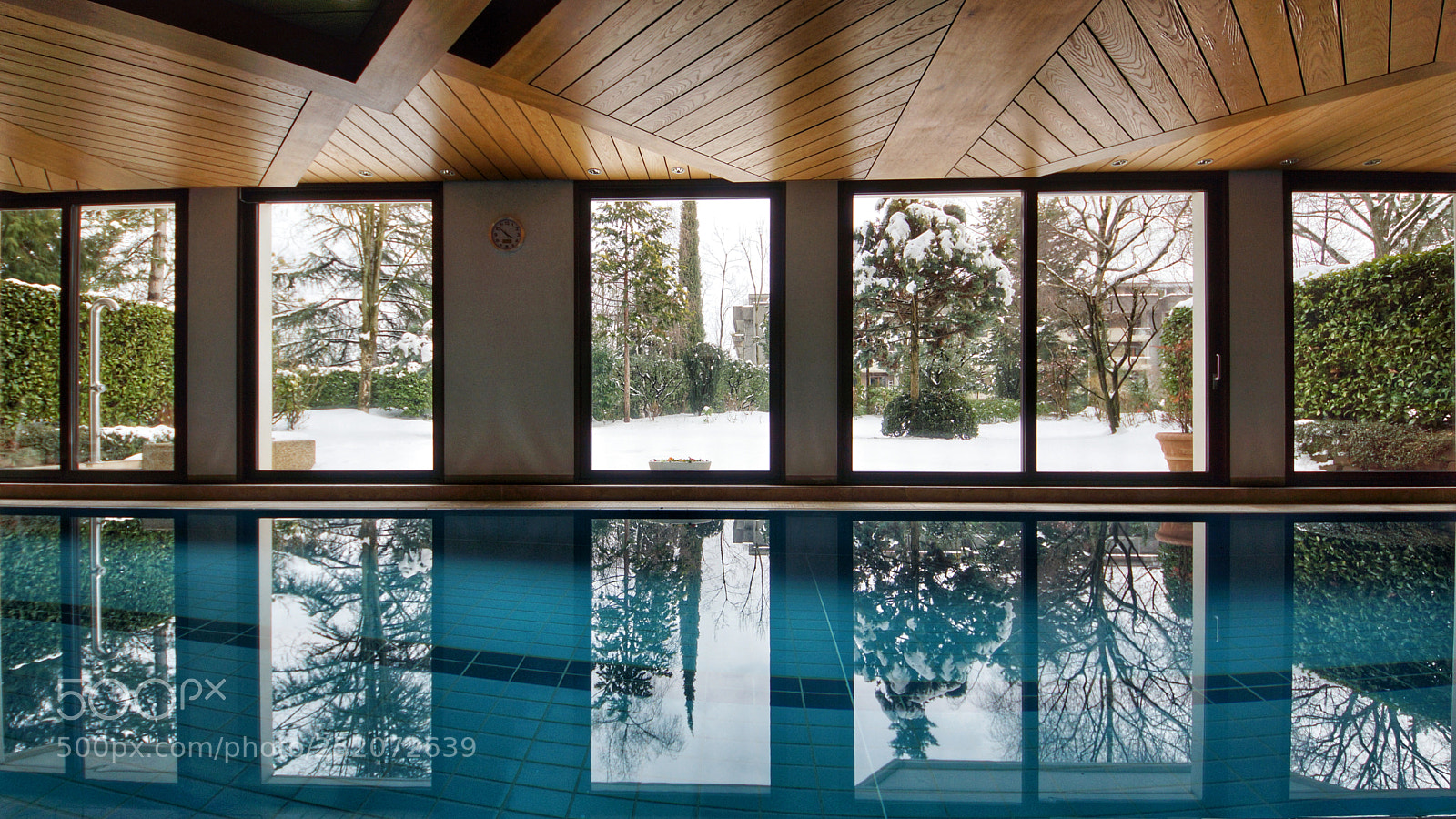 Sony SLT-A65 (SLT-A65V) sample photo. Warm inside photography
